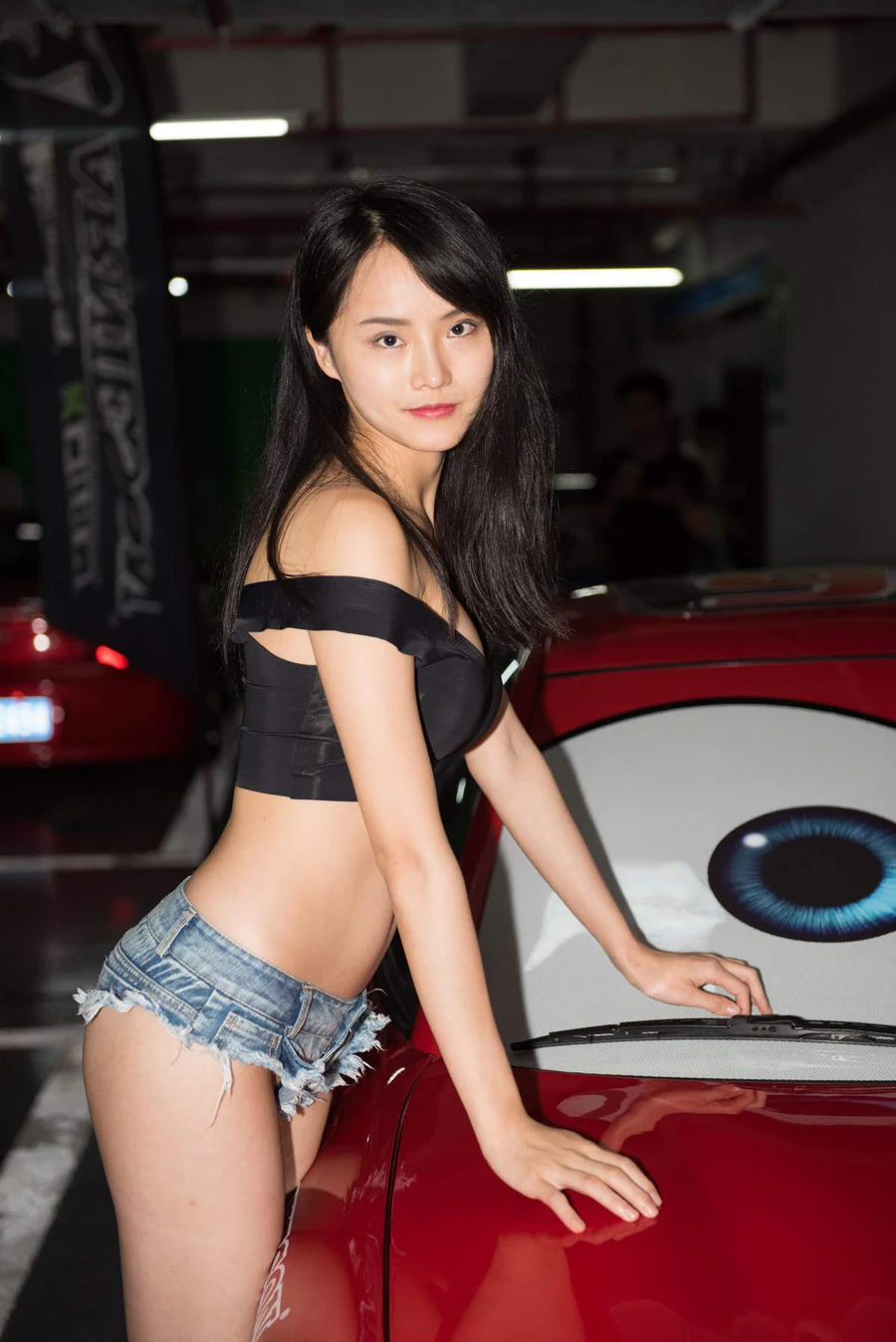 精选街拍作品 NO.4851 牛仔热裤 街拍-第1张