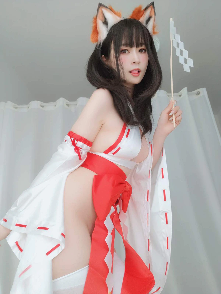 白银 – 神社小狐狸 Cosplay-第1张