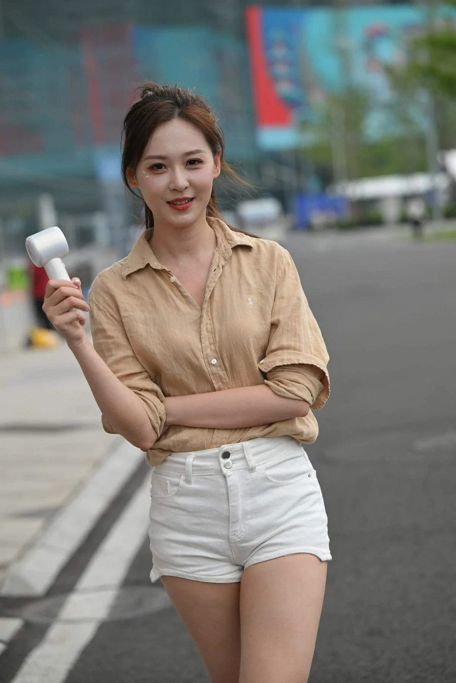 精选街拍作品 NO.4896 甜美白色短裤 街拍-第1张