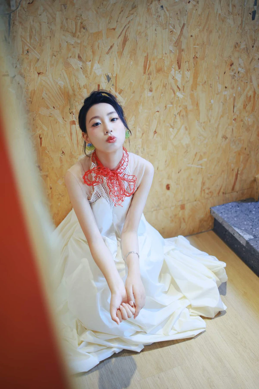 [YITUYU艺图语]2025.07.22 下雨天的安静氛围 小u YITUYU艺图语-第1张