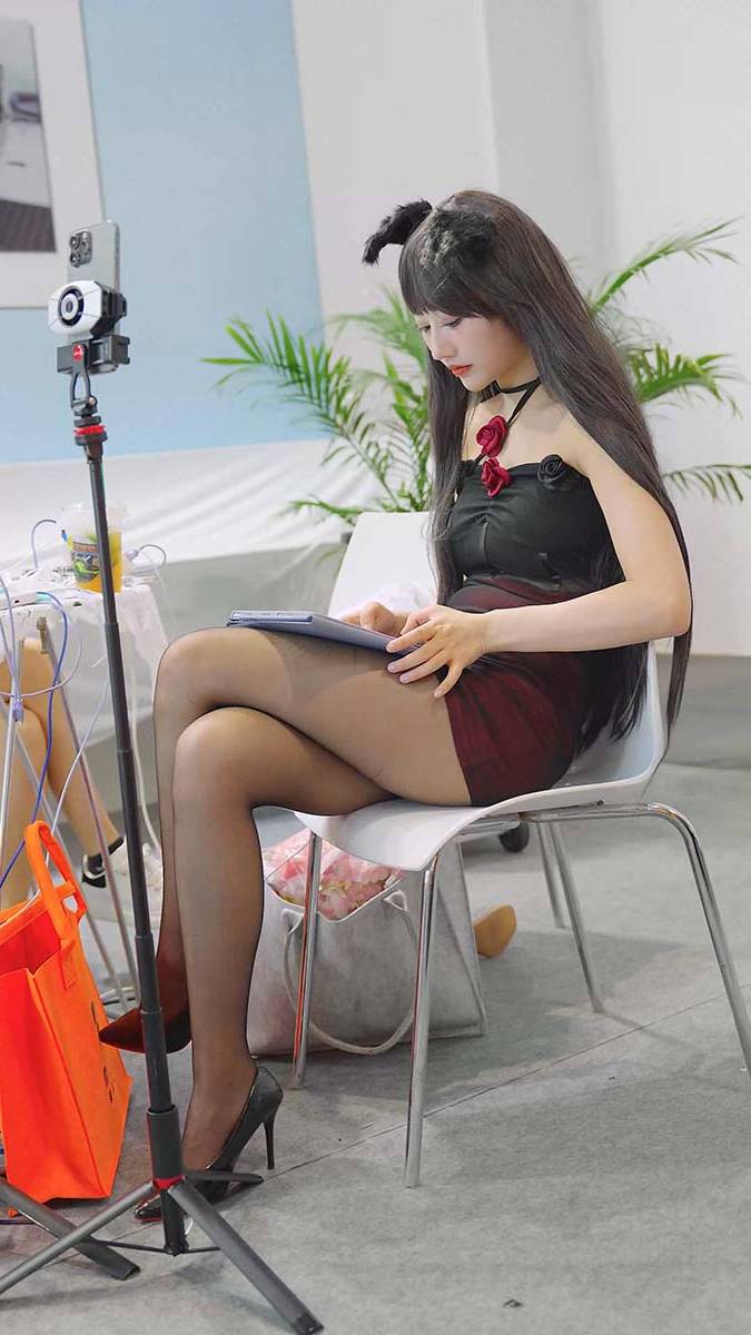 2024 东莞AIT改装车展 Auto Salon Racing Model 04 街拍-第1张