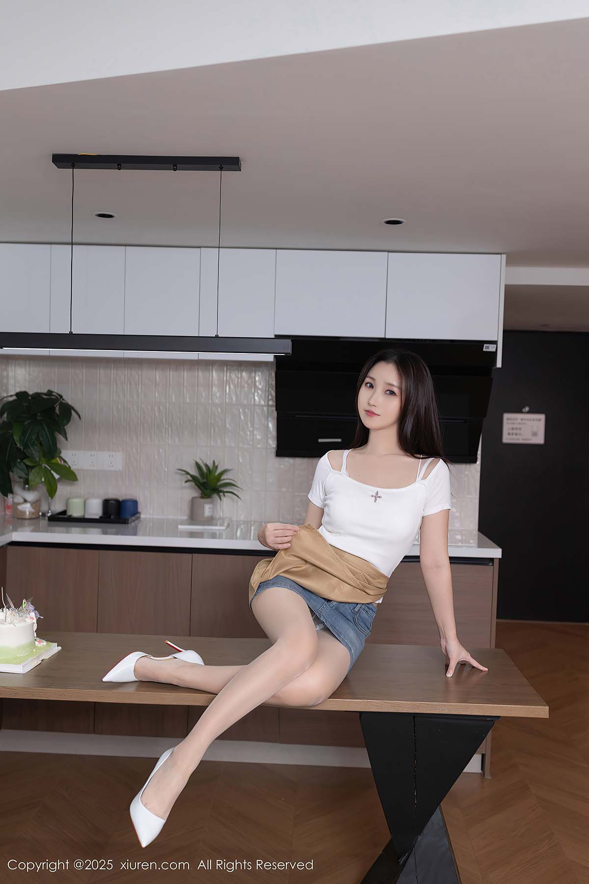 [Xiuren秀人网]2025.10.29 NO.10925 杏子Yada Xiuren秀人网-第1张