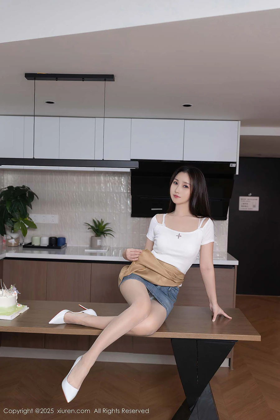 [Xiuren秀人网]2025.10.29 NO.10925 杏子Yada Xiuren秀人网-第1张