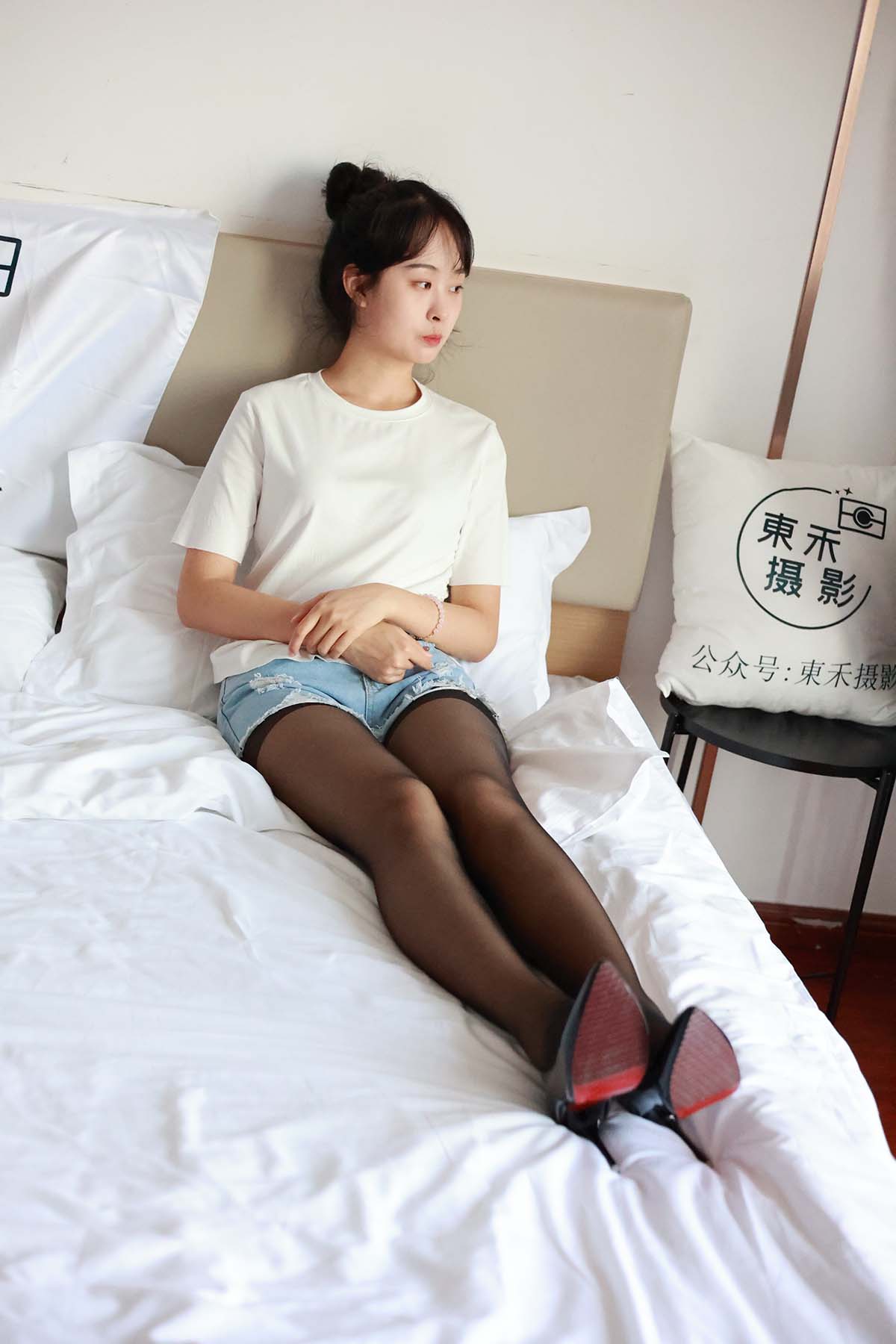 三禾摄影 NO.012 牛仔热裤 高跟 长丝 三禾摄影-第1张