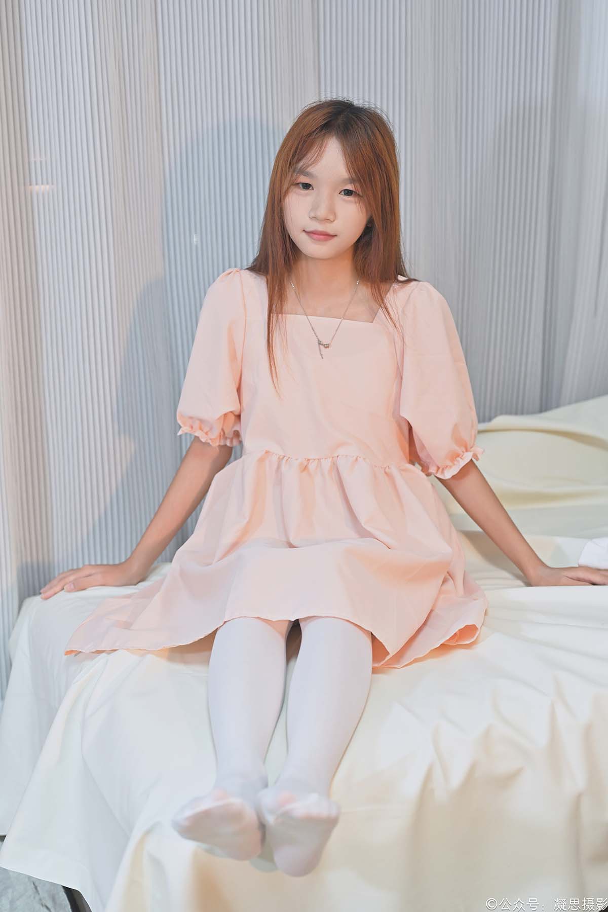 凝思摄影 NO.032 小青-连衣裙、连裤白丝、高跟鞋 凝思摄影-第1张