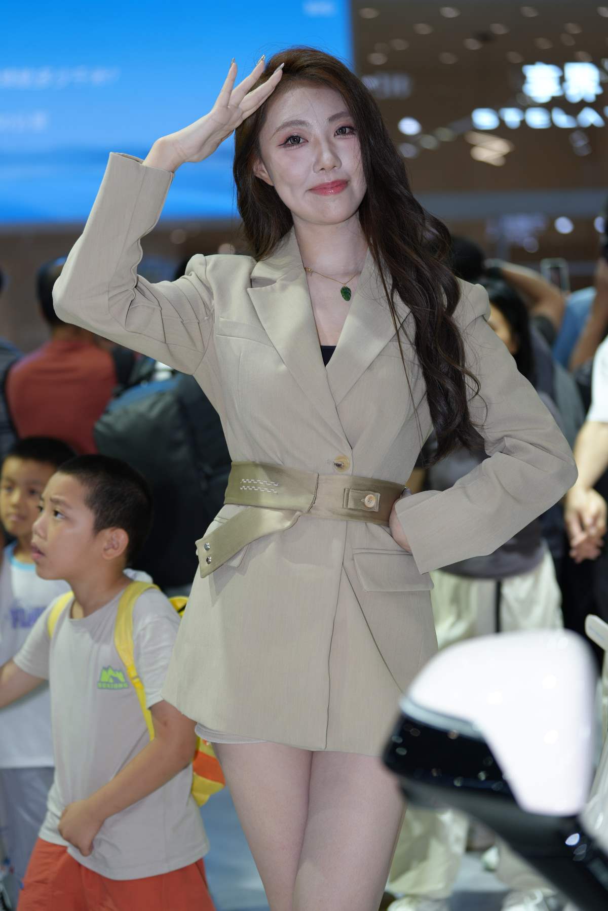 精选街拍作品 NO.4933 西装裙高挑马小漾儿 街拍-第1张