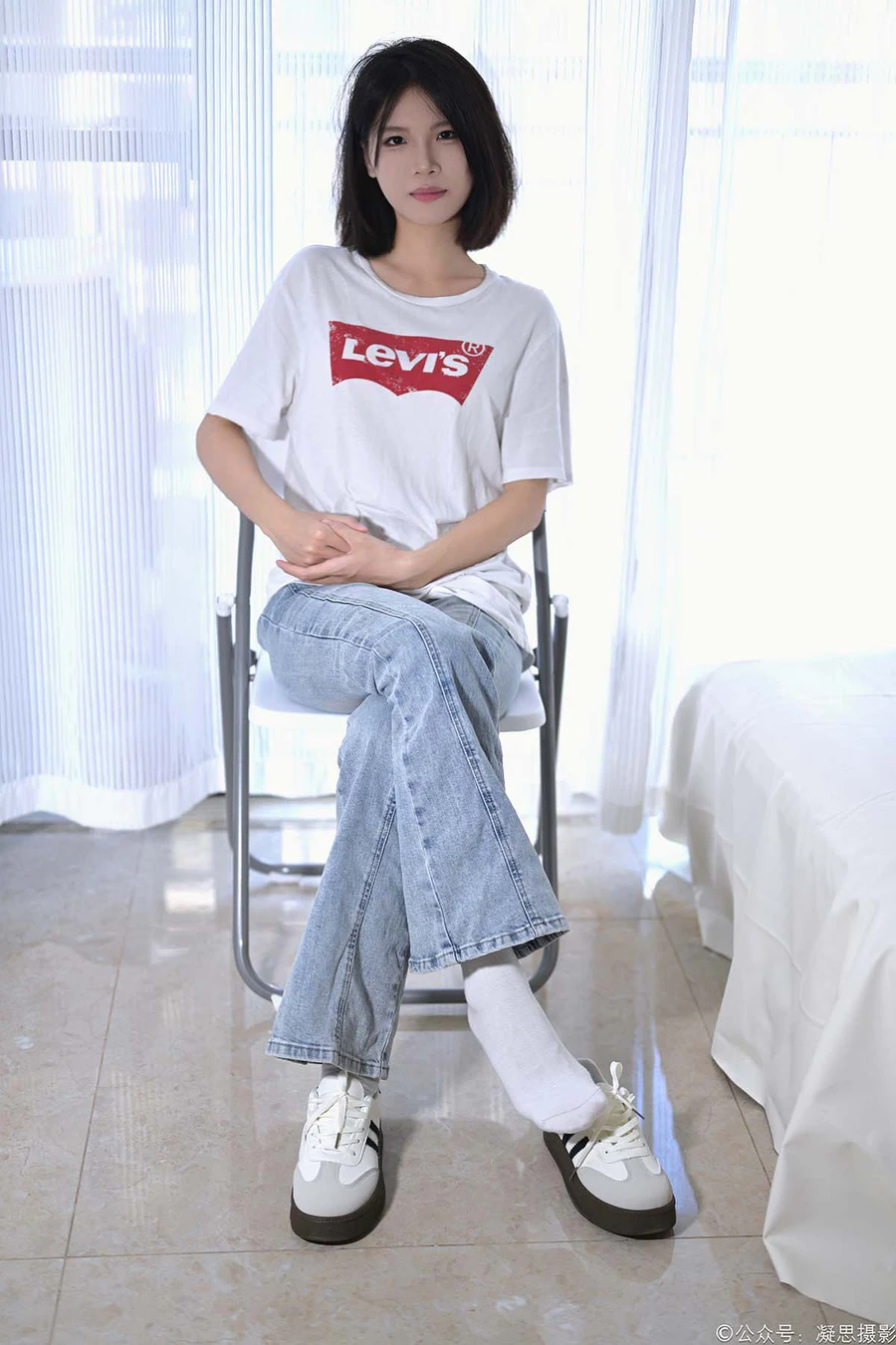 凝思摄影 NO.035 小睿-T恤、短白袜、平底鞋 凝思摄影-第1张