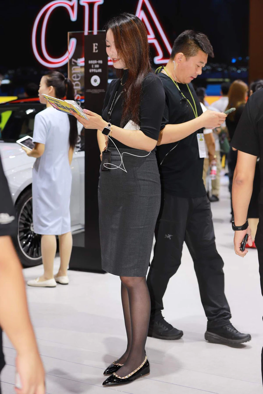 精选街拍作品 NO.4956 知性气质OL 街拍-第1张