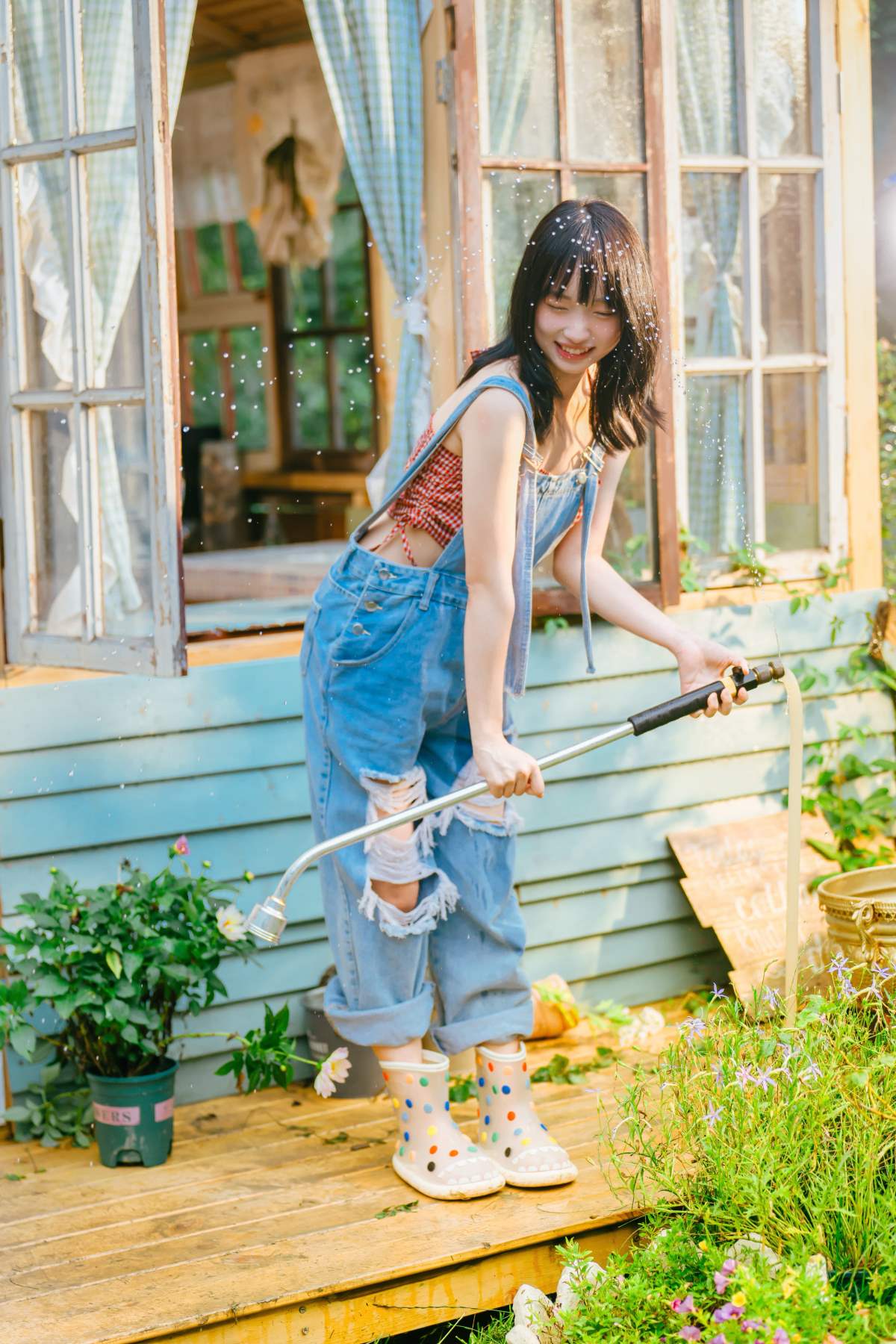 [YITUYU艺图语]2025.07.30 喂～你也要和我一起玩水吗！ 西波吖 YITUYU艺图语-第1张