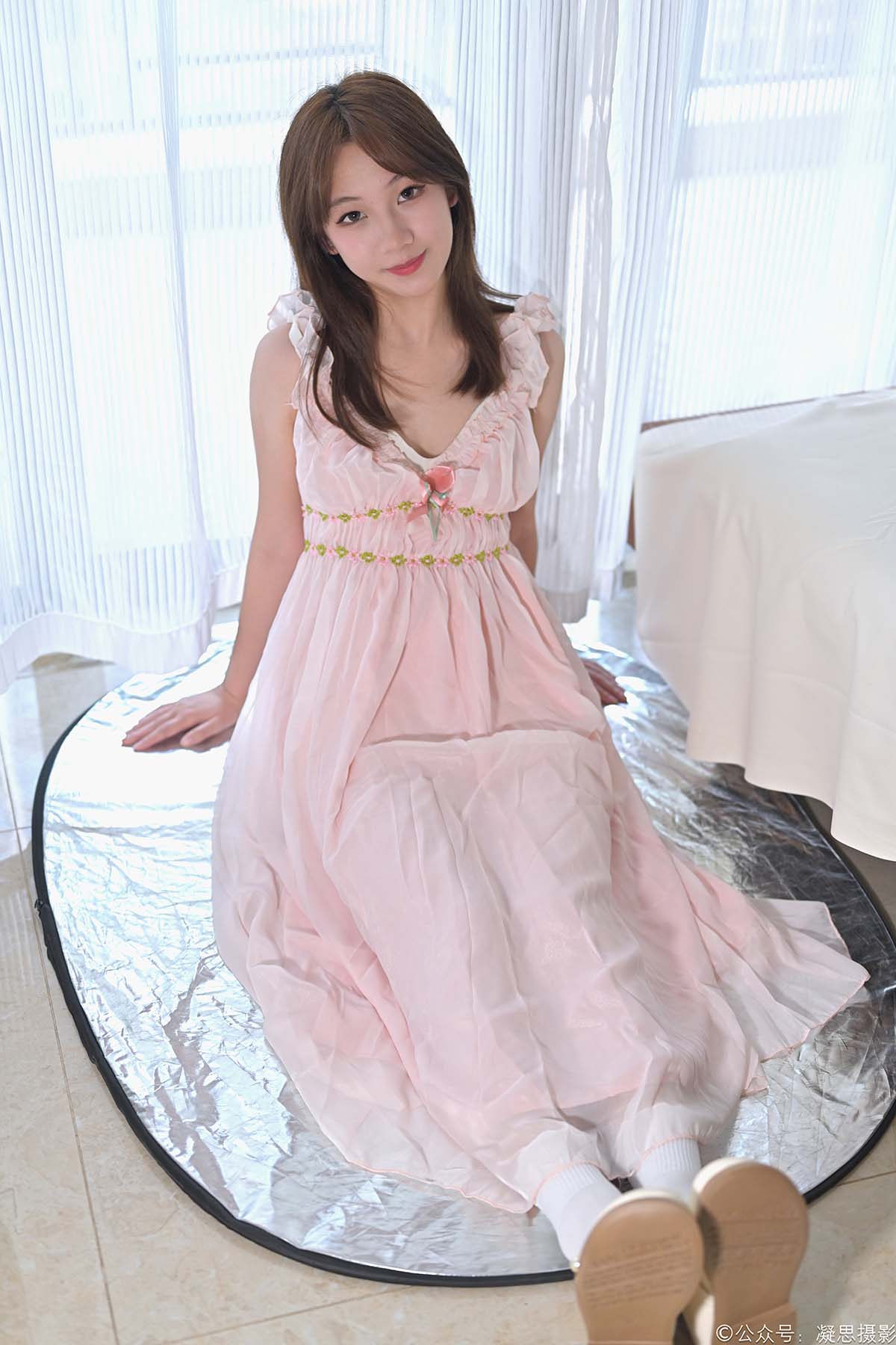 凝思摄影 NO.039 铃铃-连衣裙、短白袜、玛丽珍 凝思摄影-第1张