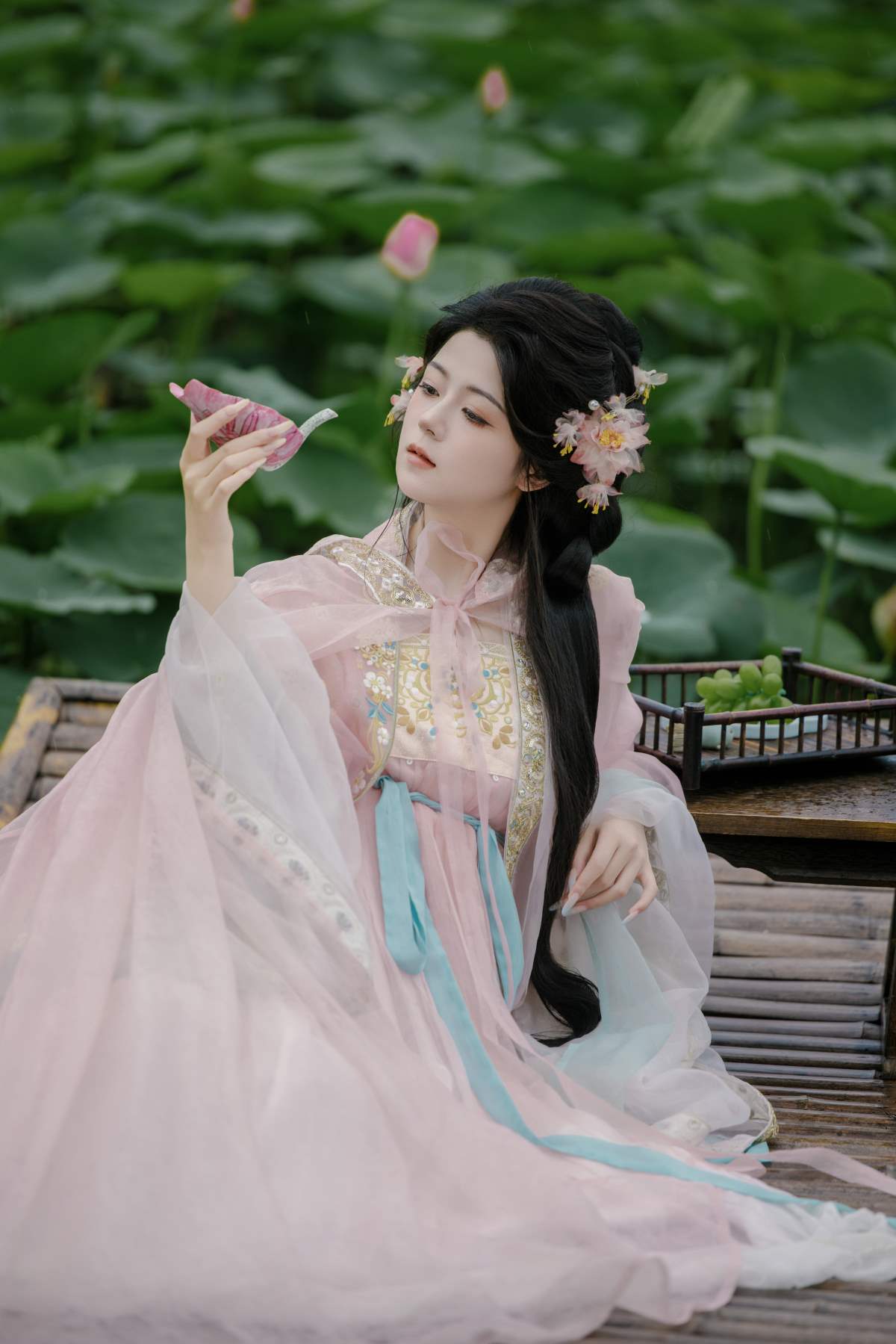 [YITUYU艺图语]2025.08.01 雨荷 阿琳 YITUYU艺图语-第1张