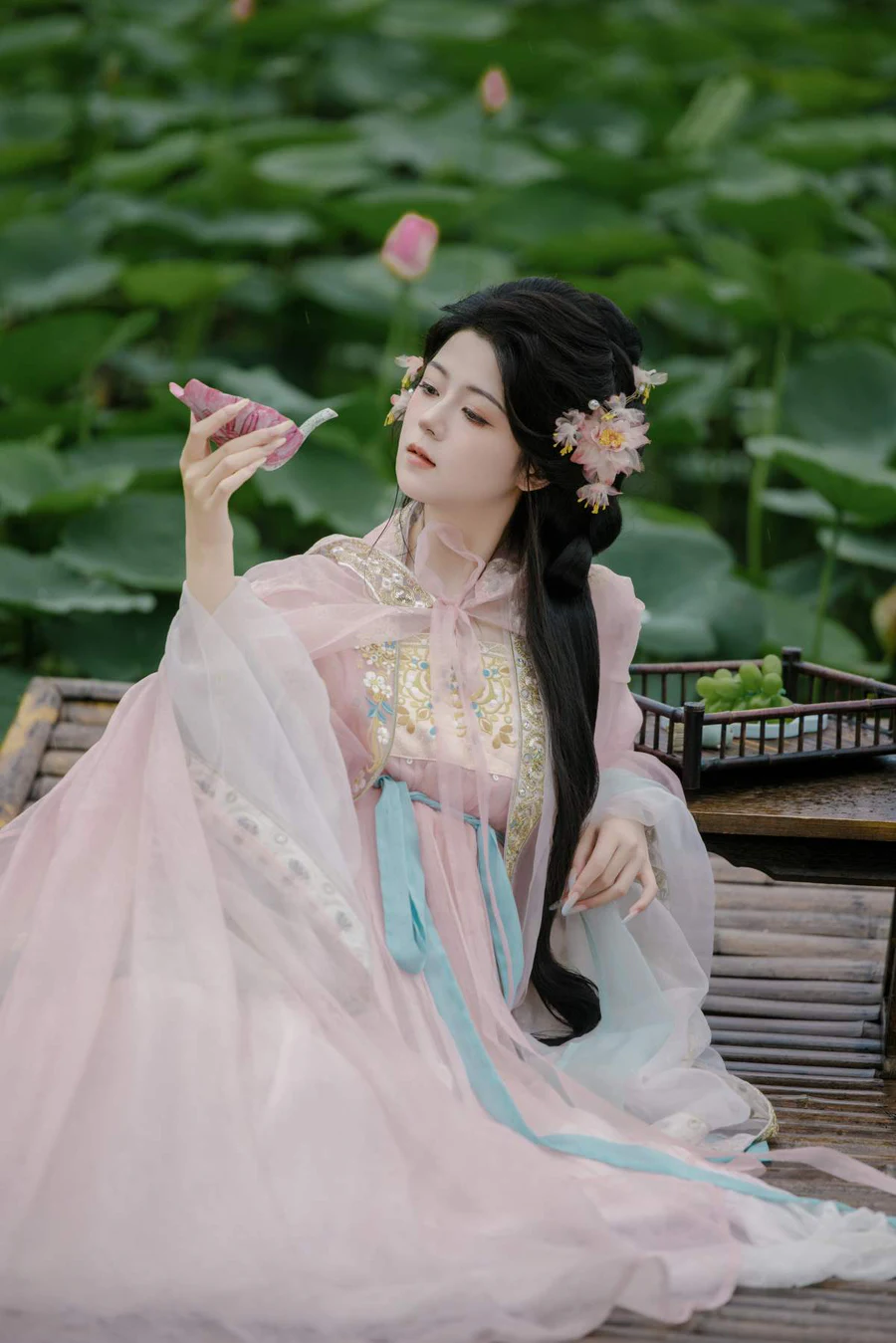 [YITUYU艺图语]2025.08.01 雨荷 阿琳 YITUYU艺图语-第1张