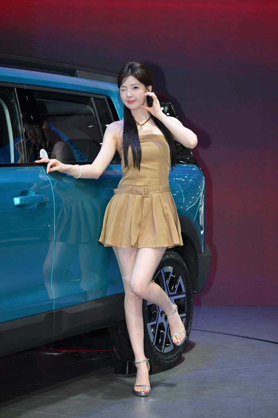 精选街拍作品 NO.4989 可爱吊带裙 街拍-第1张