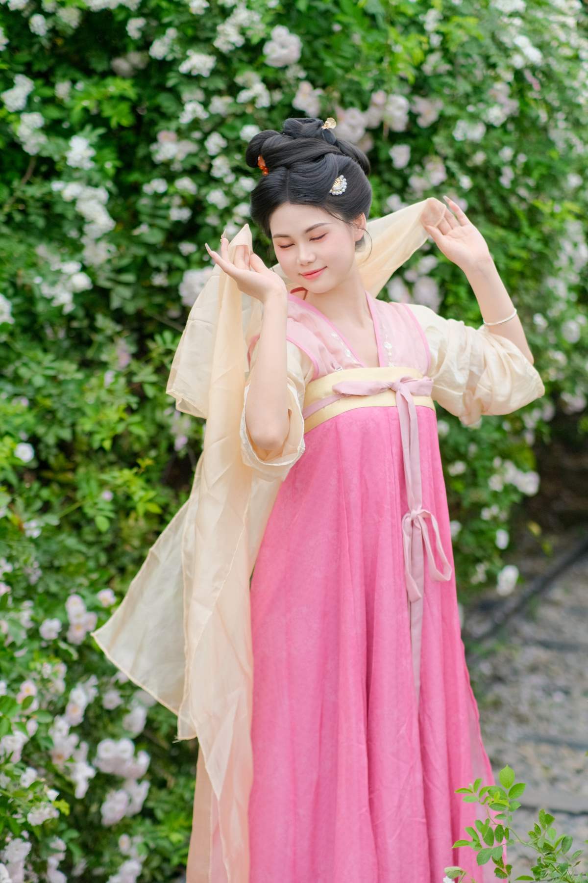 [YITUYU艺图语]2025.08.04 粉色娇嫩你如今几岁了 三七 YITUYU艺图语-第1张