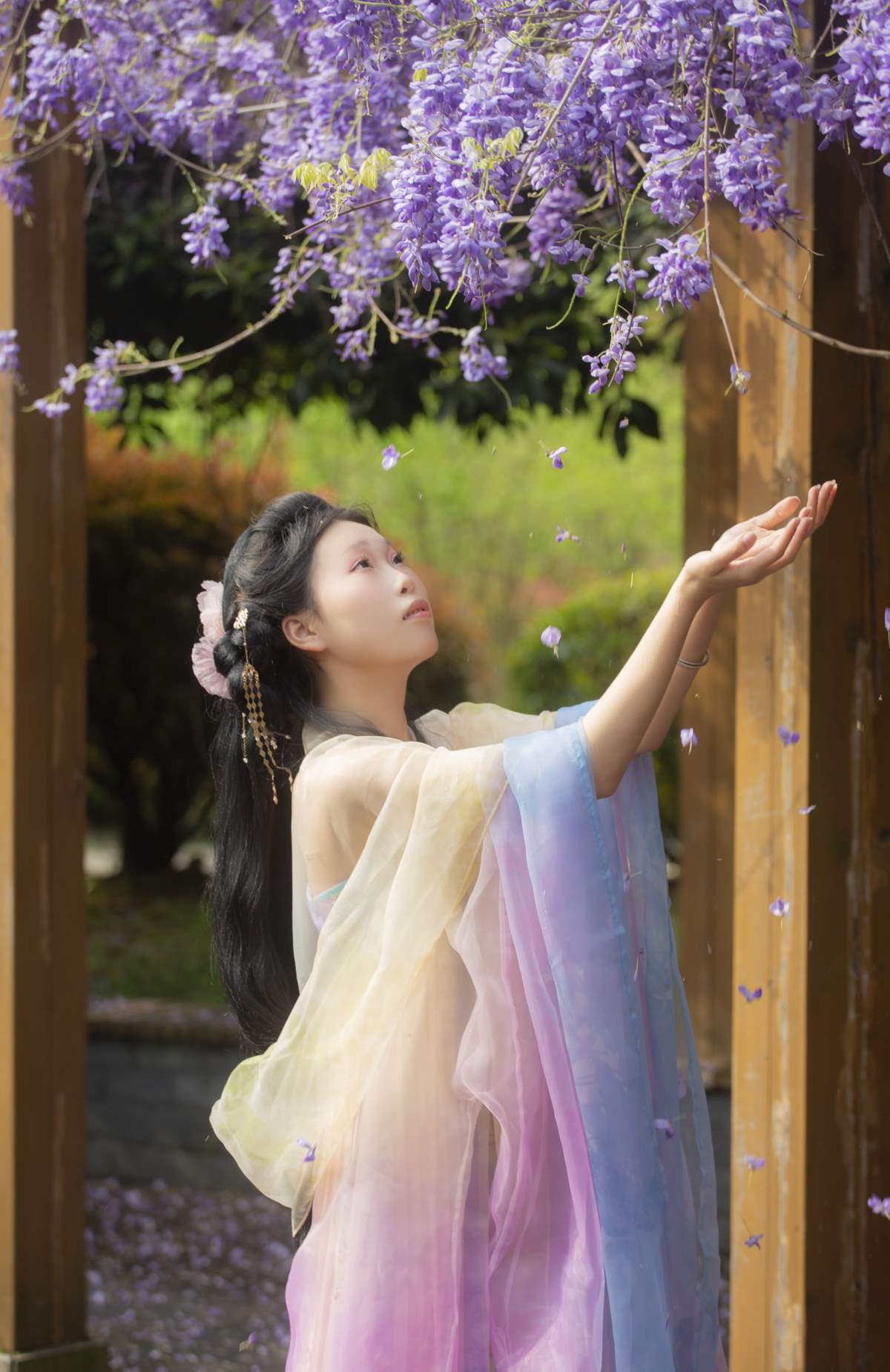 [YITUYU艺图语]2025.08.03 紫藤花 池白浔 YITUYU艺图语-第1张