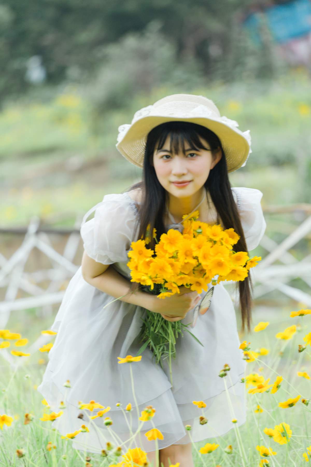 [YITUYU艺图语]2025.08.04 夏天的小黄花 小废物 YITUYU艺图语-第1张