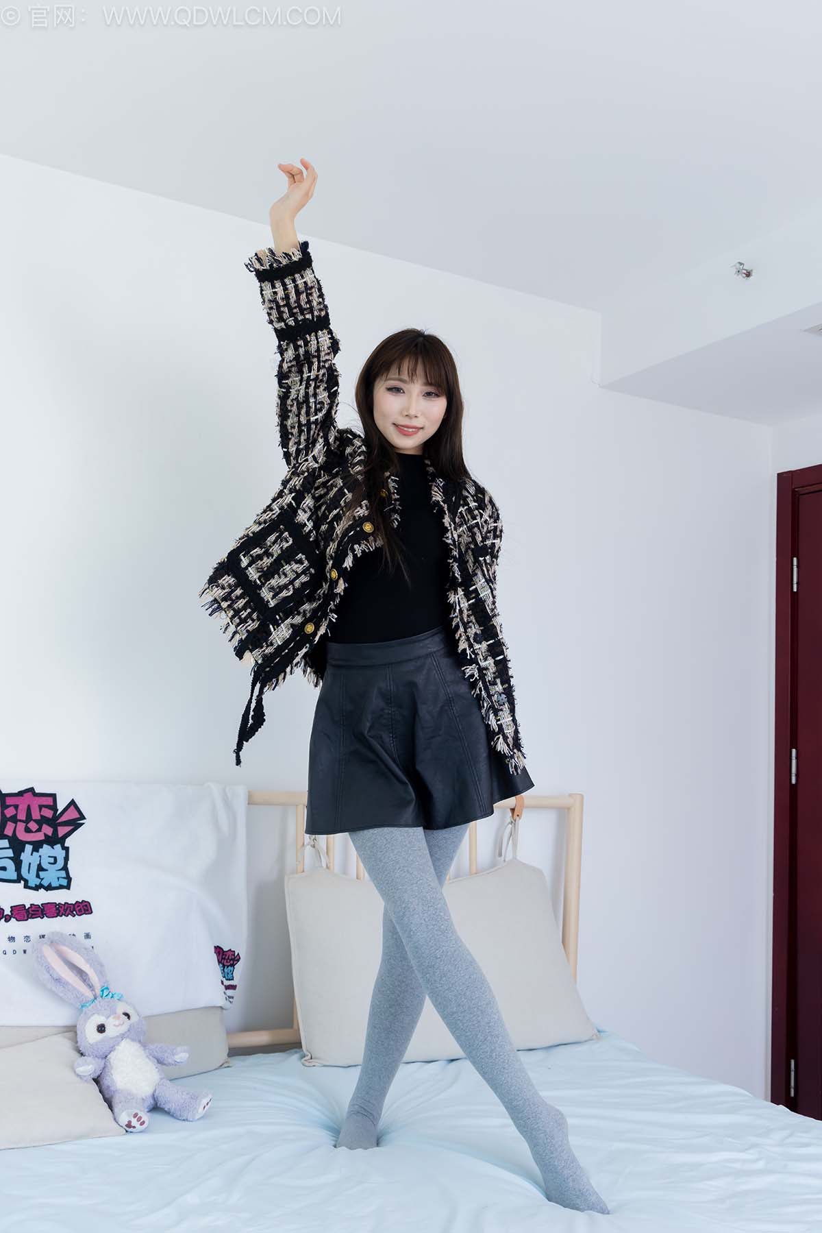 物恋传媒 NO.2531 泡泡-高跟鞋、厚灰丝 WLCM物恋传媒-第2张