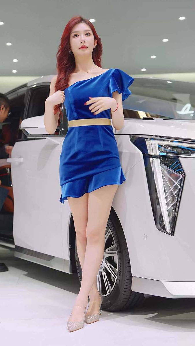 2024 广州车展 网红美女车模 beautyleg LOOKBOOK 71 街拍-第1张