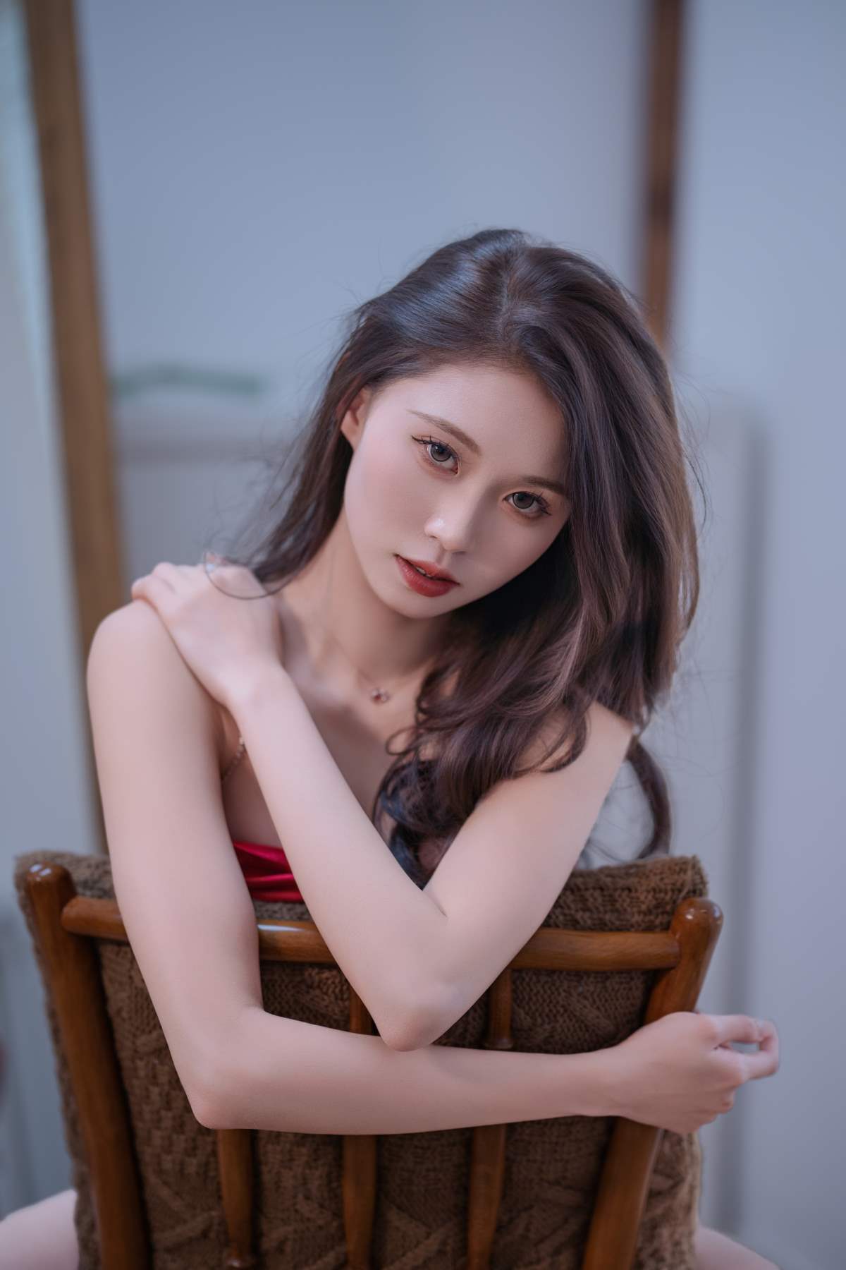 [YITUYU艺图语]2025.08.06 慵懒与性感的碰撞 Model六 YITUYU艺图语-第1张