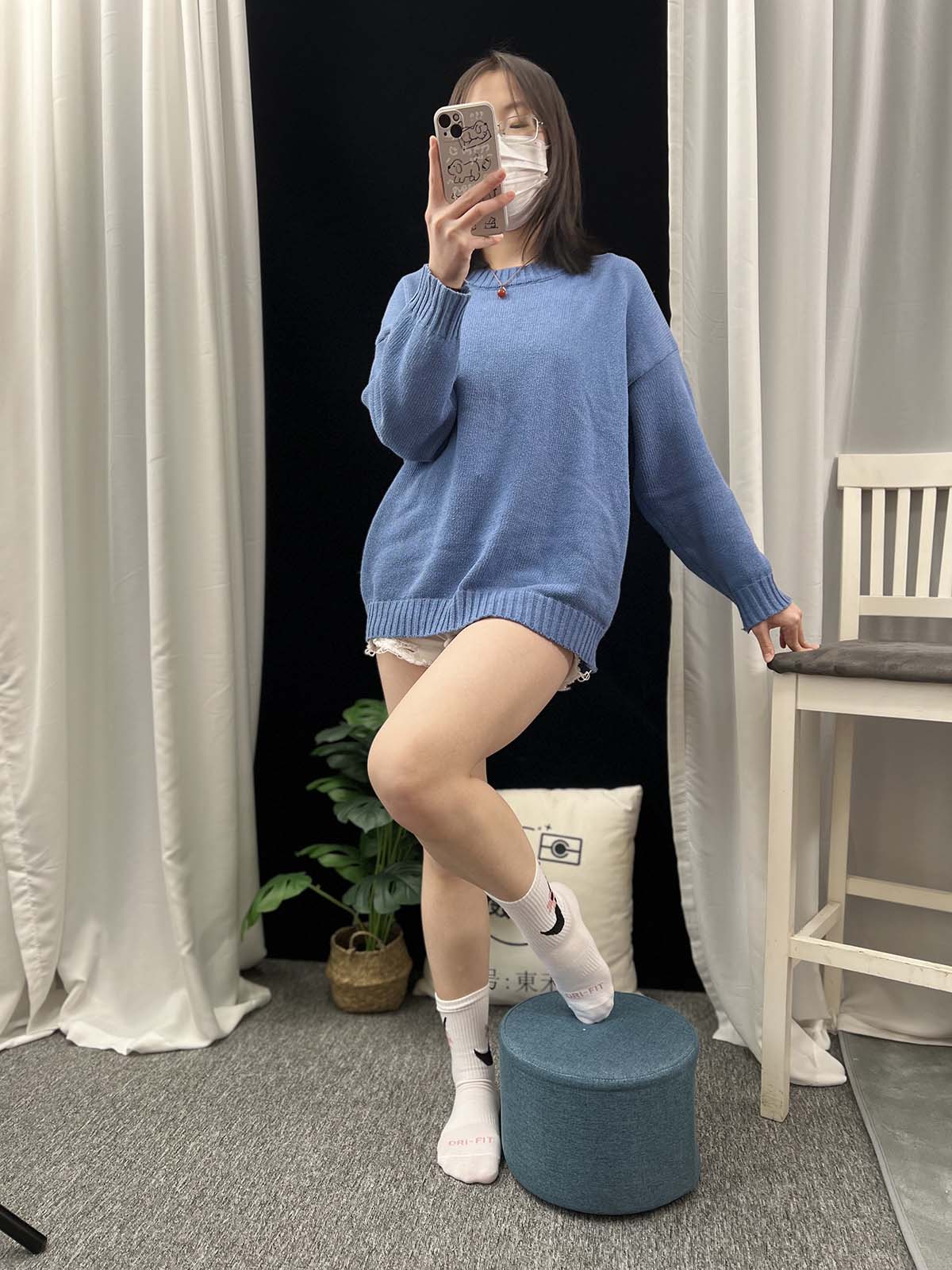 三禾摄影 NO.033 休闲短裤 棉袜 小白鞋 三禾摄影-第1张