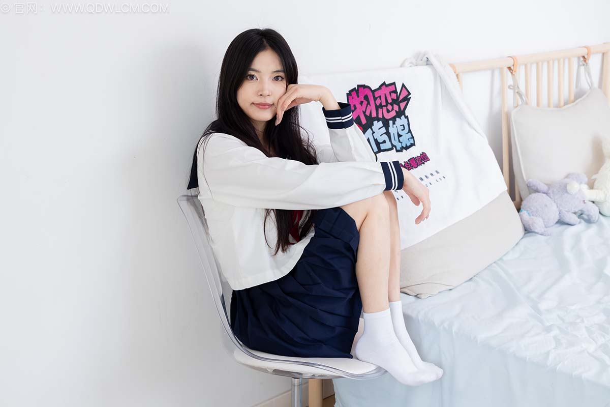 物恋传媒 NO.2535 茯苓-帆布鞋、纯白棉袜、裸足 WLCM物恋传媒-第2张