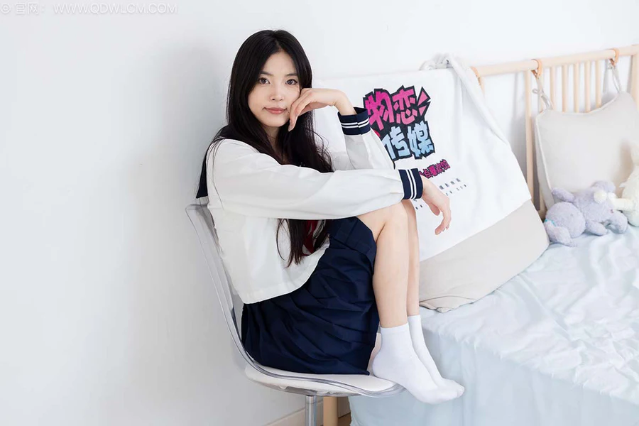 物恋传媒 NO.2535 茯苓-帆布鞋、纯白棉袜、裸足 WLCM物恋传媒-第2张