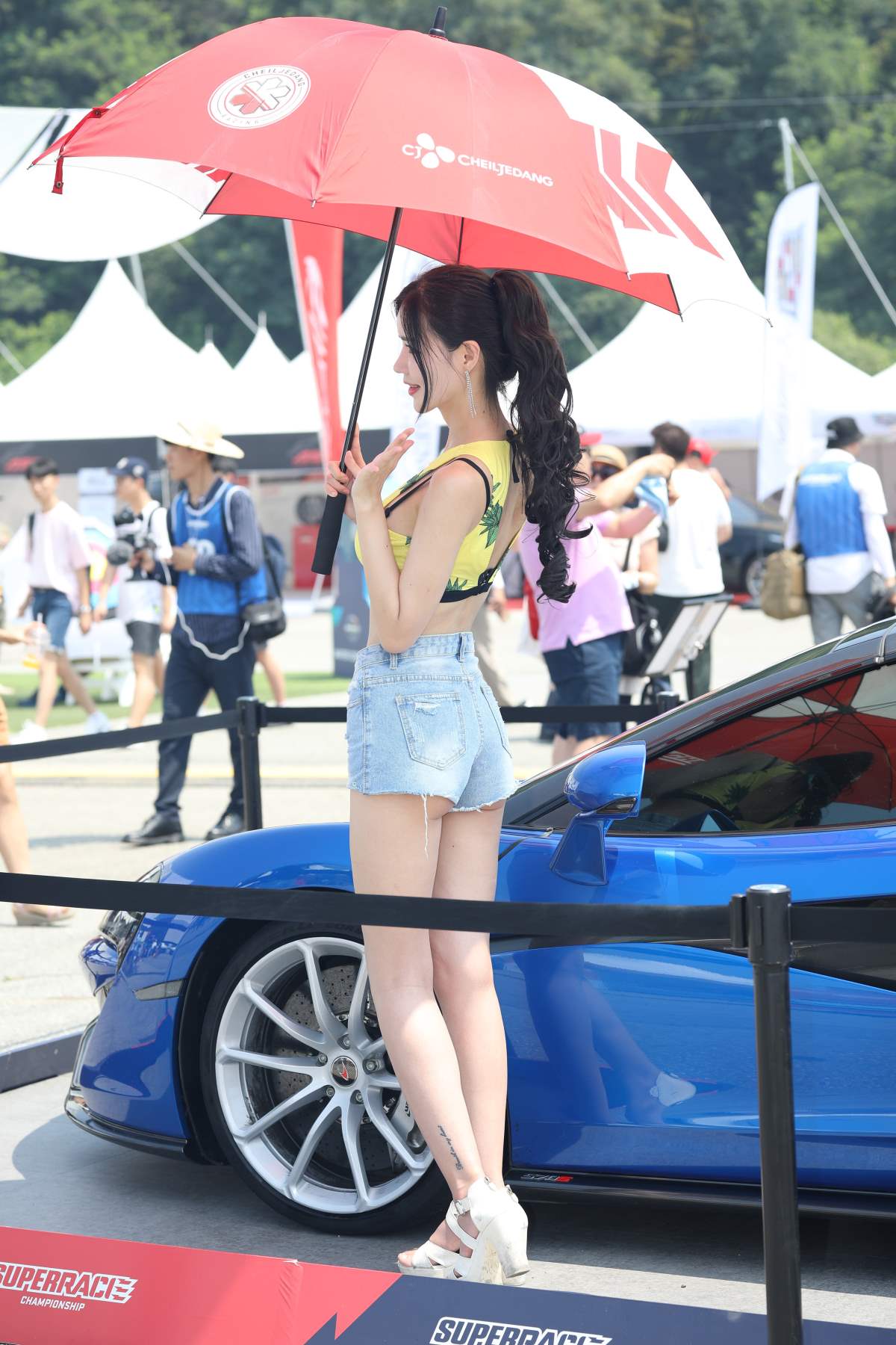 精选街拍作品 NO.5023 青春魅力车模 街拍-第1张