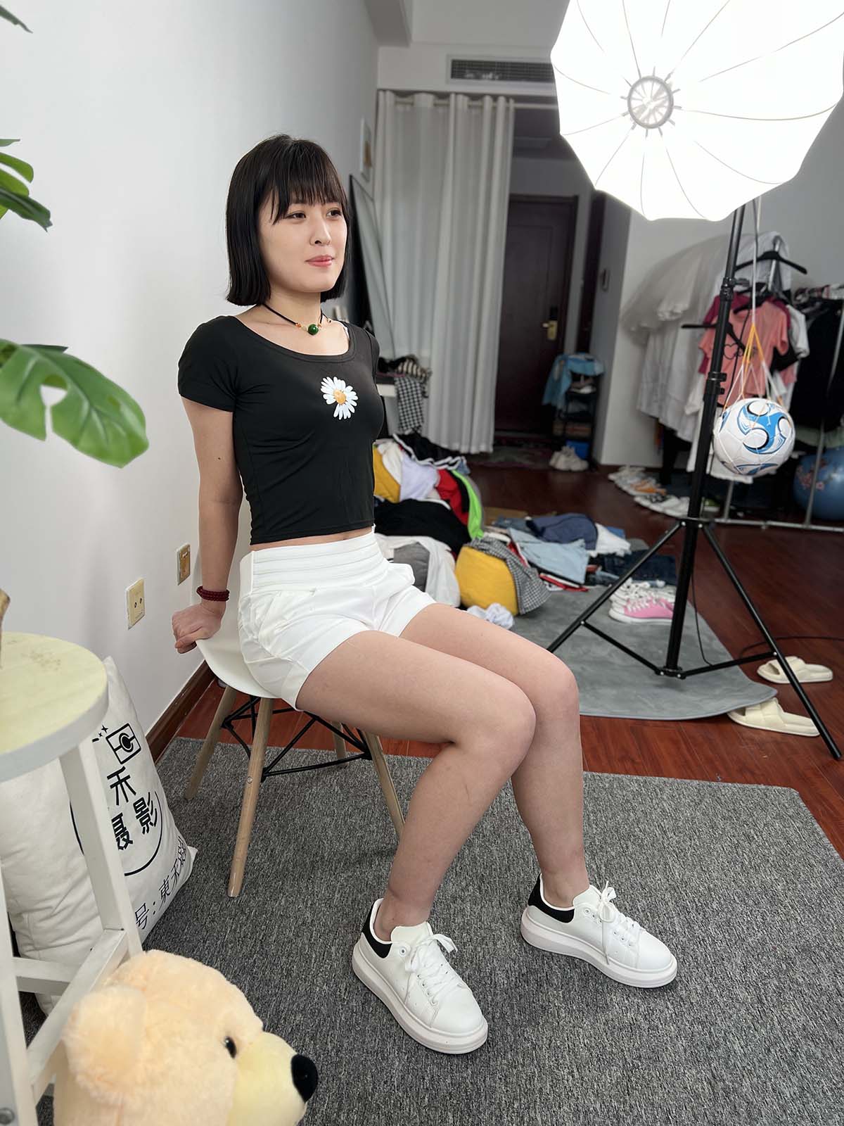 三禾摄影 NO.038 休闲短裤 棉袜 小白鞋 三禾摄影-第1张