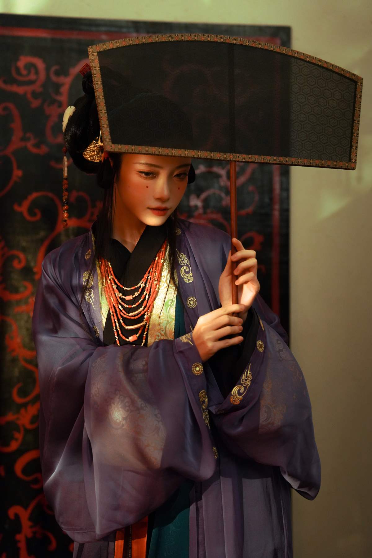 [YITUYU艺图语]2025.08.11 长眉红妆，幽微烛火 桃迟 YITUYU艺图语-第1张