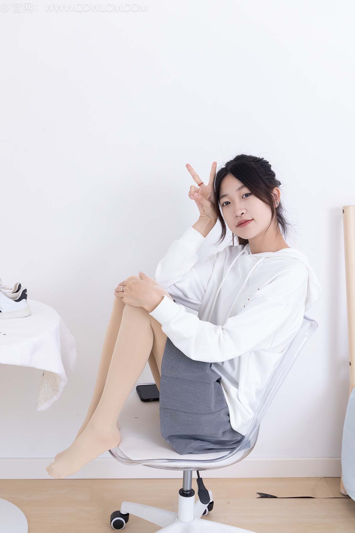 物恋传媒 NO.2547 小夏-板鞋、厚肉丝 WLCM物恋传媒-第2张