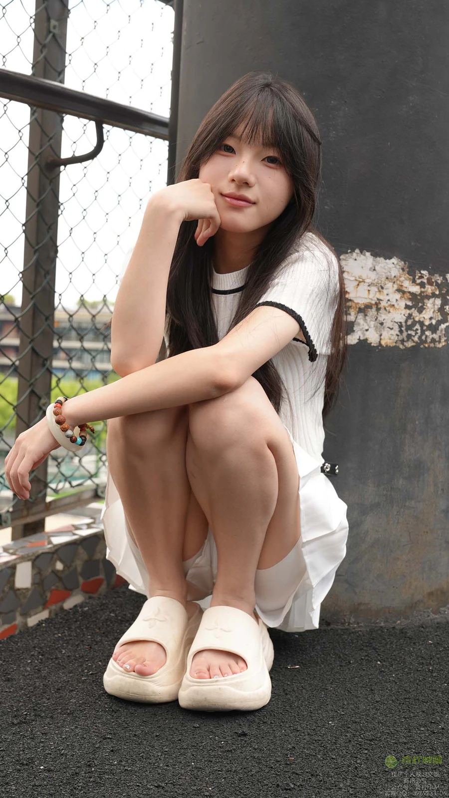 青柠映画 NO.083 – 阿慌 白袜亮钻指甲油 青柠映画-第1张