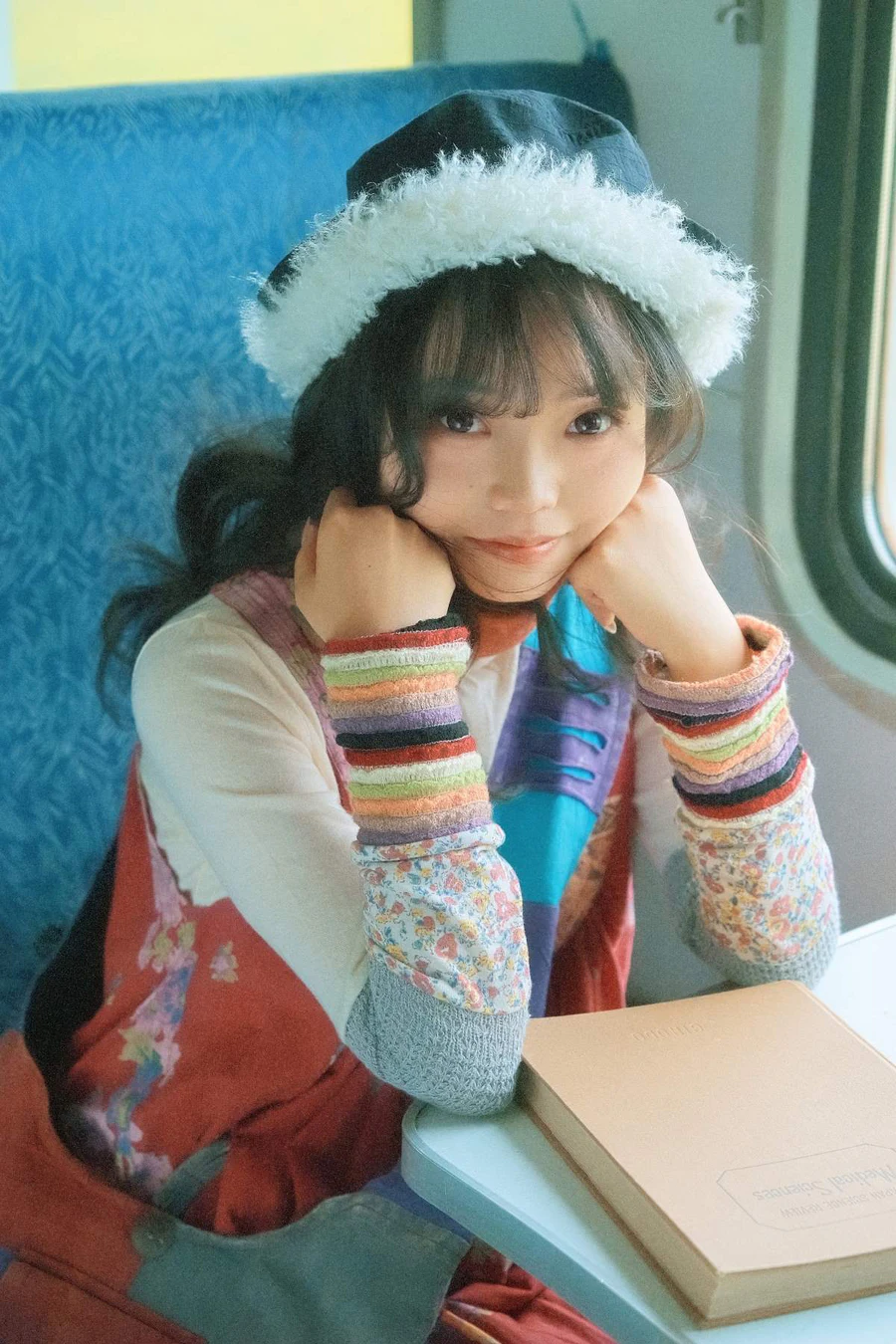 [YITUYU艺图语]2025.08.13 立秋 贝贝不睡觉 YITUYU艺图语-第1张