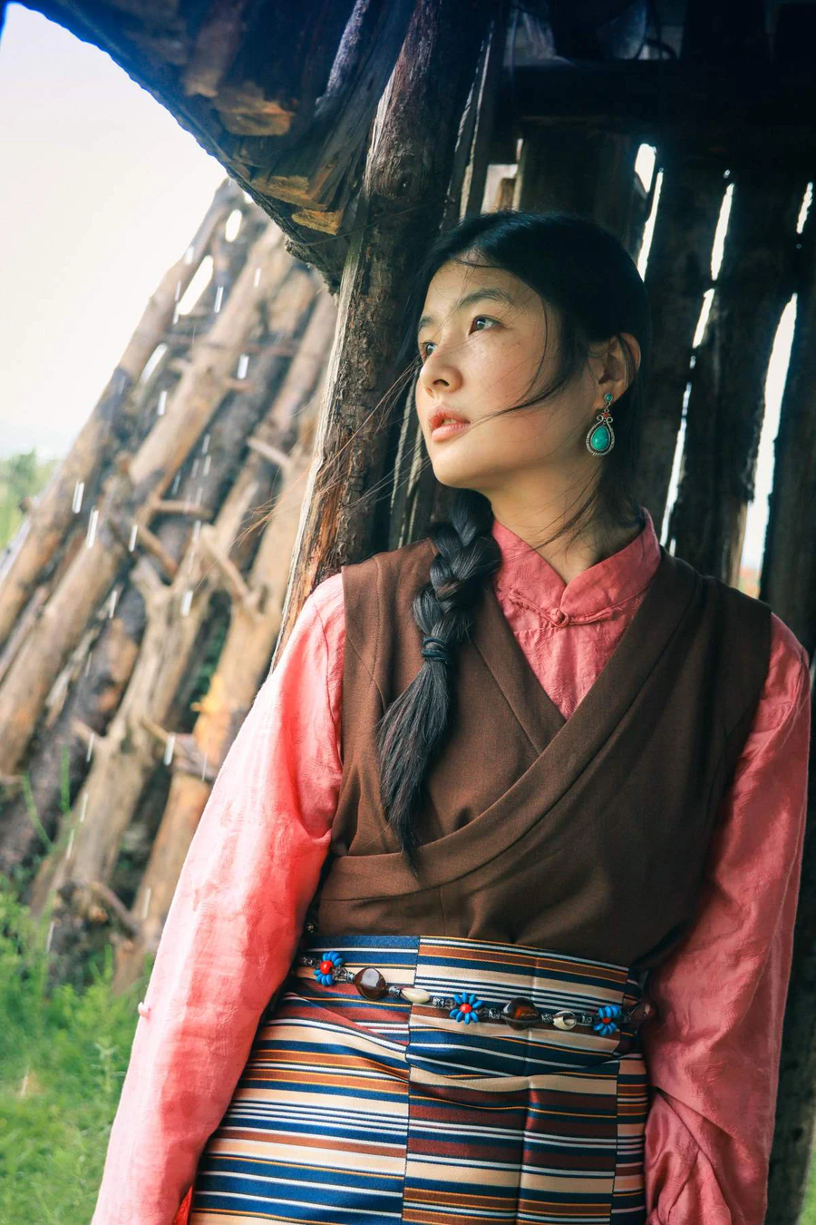 [YITUYU艺图语]2025.08.12 自由的、毫无修饰的 在长野晒月亮的油松 YITUYU艺图语-第1张