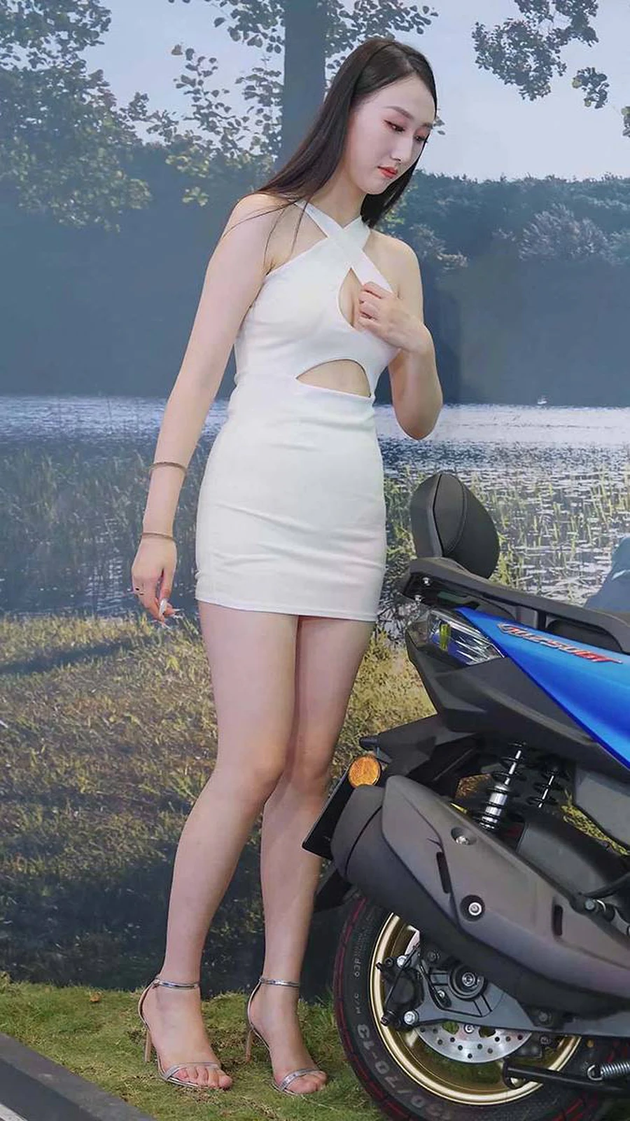 2024 重庆摩博会机车展 Racing Model LOOKBOOK 52 街拍-第1张