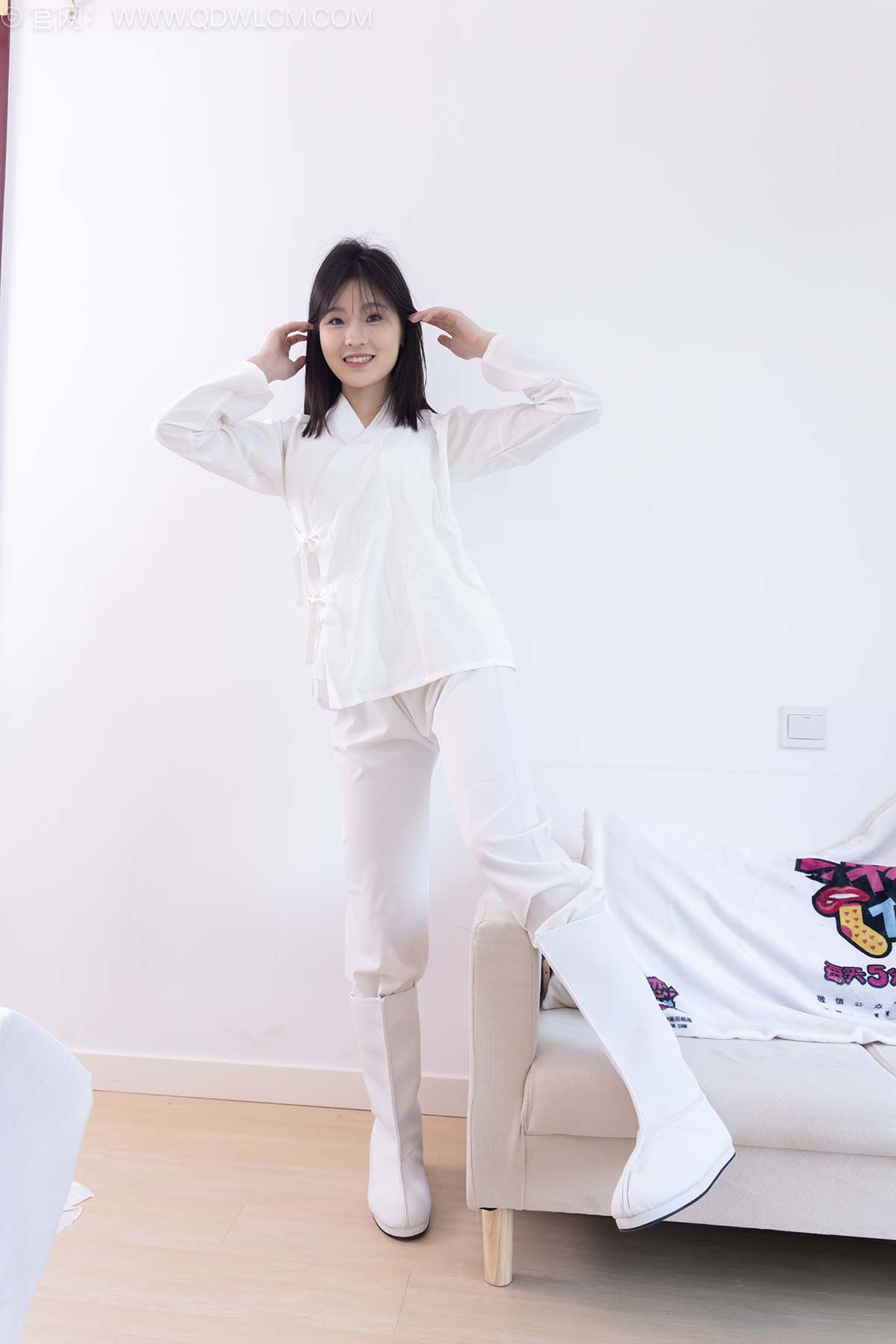 物恋传媒 NO.2551 青柠-古风长靴、薄肉丝 WLCM物恋传媒-第2张