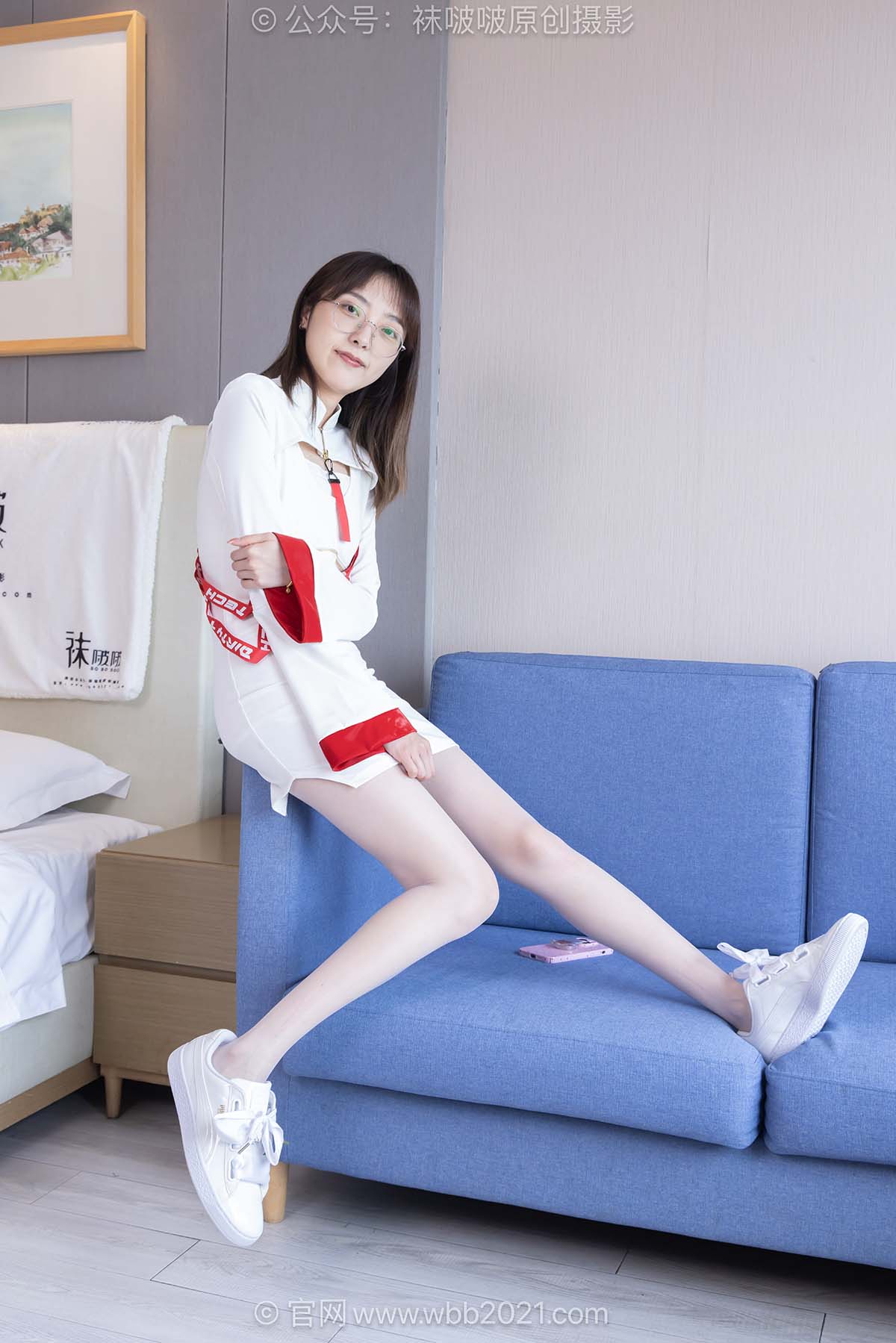 [BoBoSocks袜啵啵]NO.627 稚予-高跟鞋、板鞋、油亮薄白丝 BoBoSocks袜啵啵-第1张