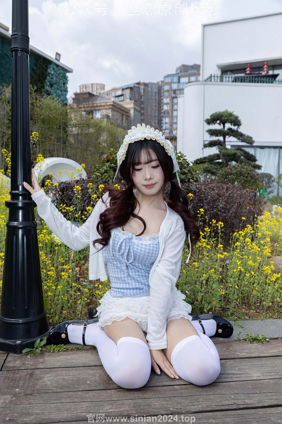 丝恋摄影 NO.007 小梦-白色JK 超短裙 白色丝袜 黑色皮鞋 丝恋摄影-第2张