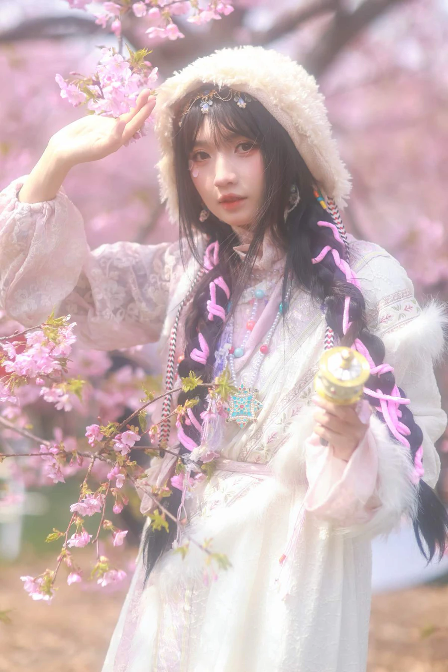 [YITUYU艺图语]2025.08.17 藏族少女の樱海 敢小姐 YITUYU艺图语-第1张