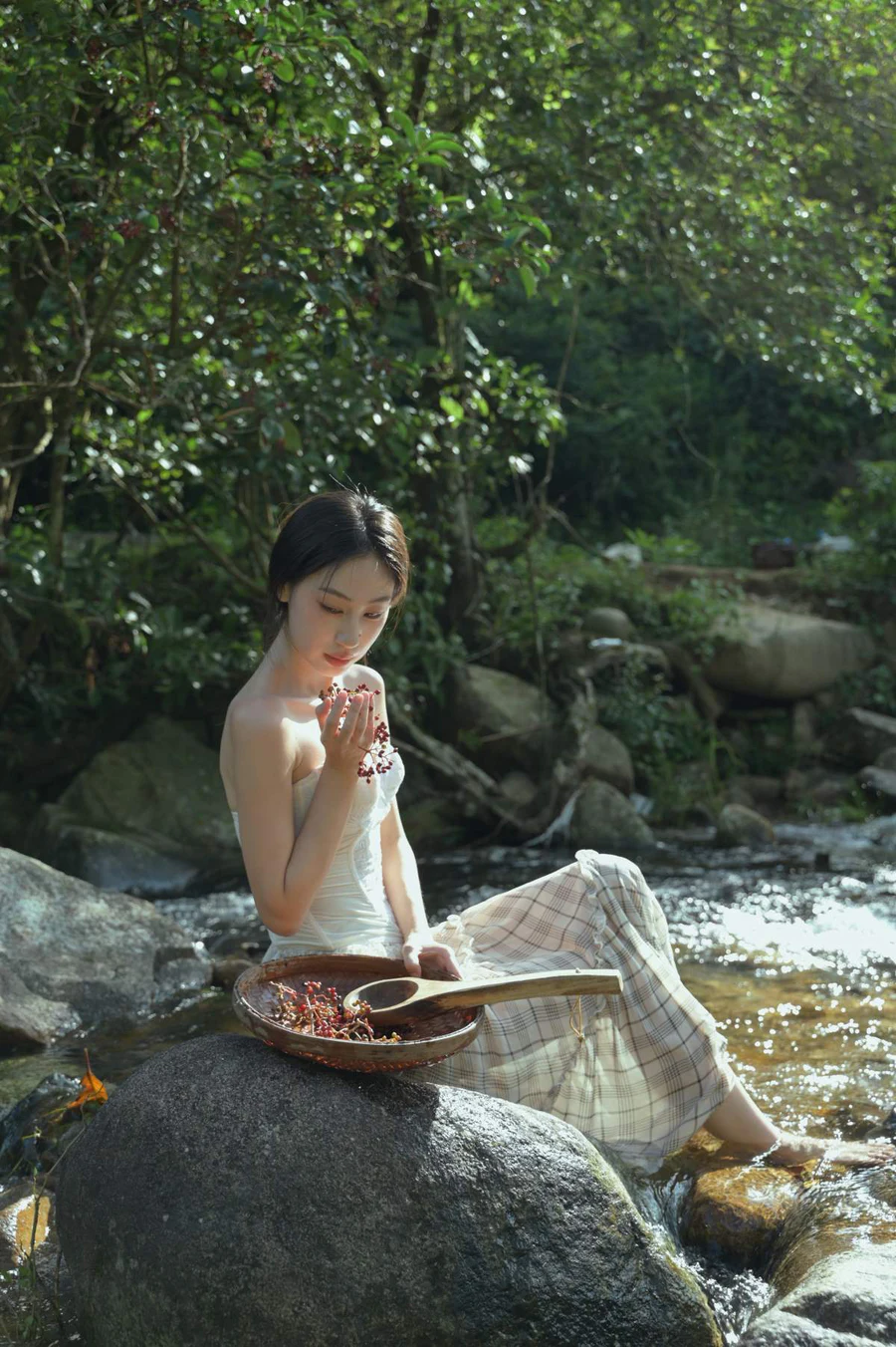 [YITUYU艺图语]2025.08.16 允许你的生命如溪水流动 依依 YITUYU艺图语-第1张