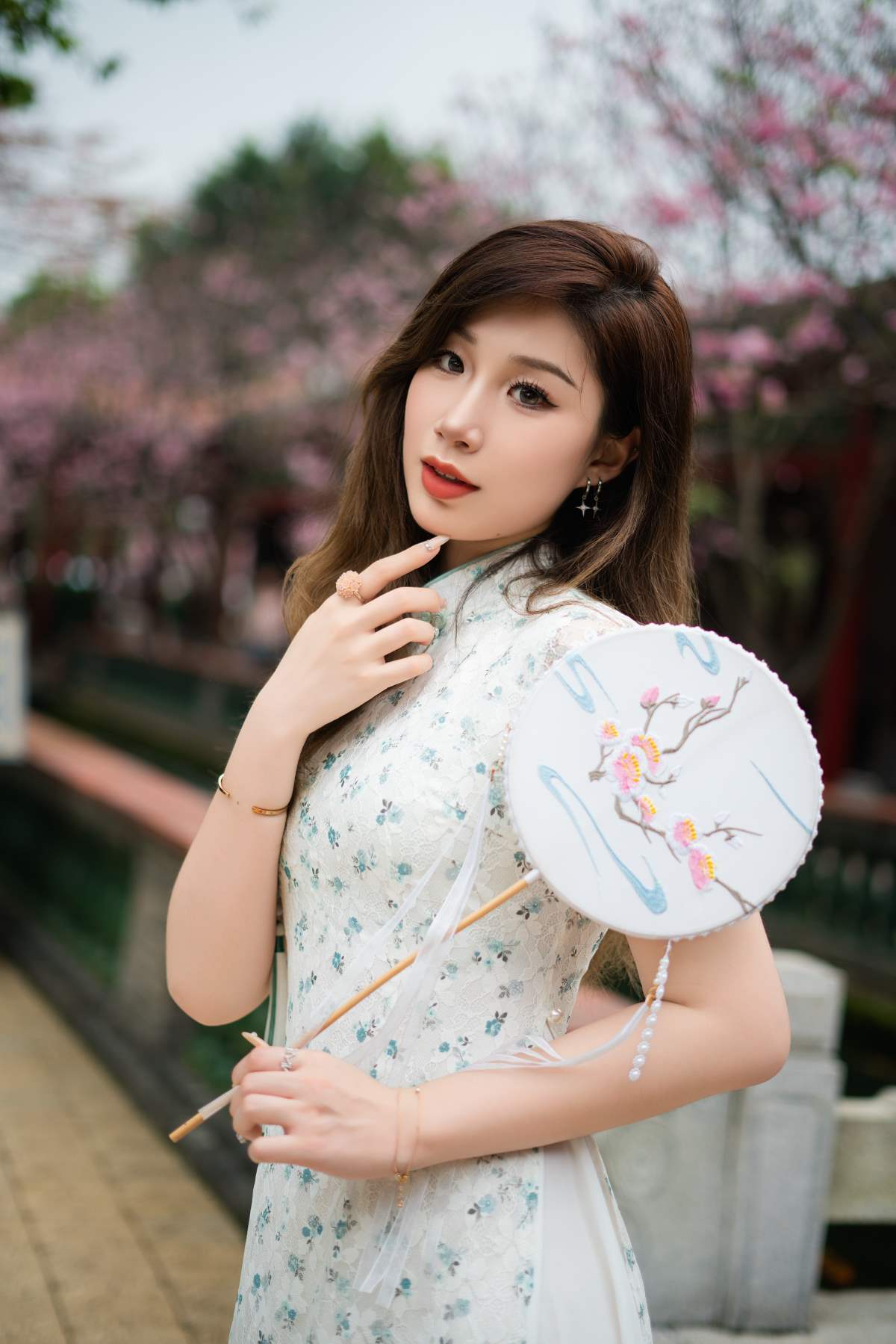 [YITUYU艺图语]2025.08.18 旗袍美女 辣鼻小新 YITUYU艺图语-第1张