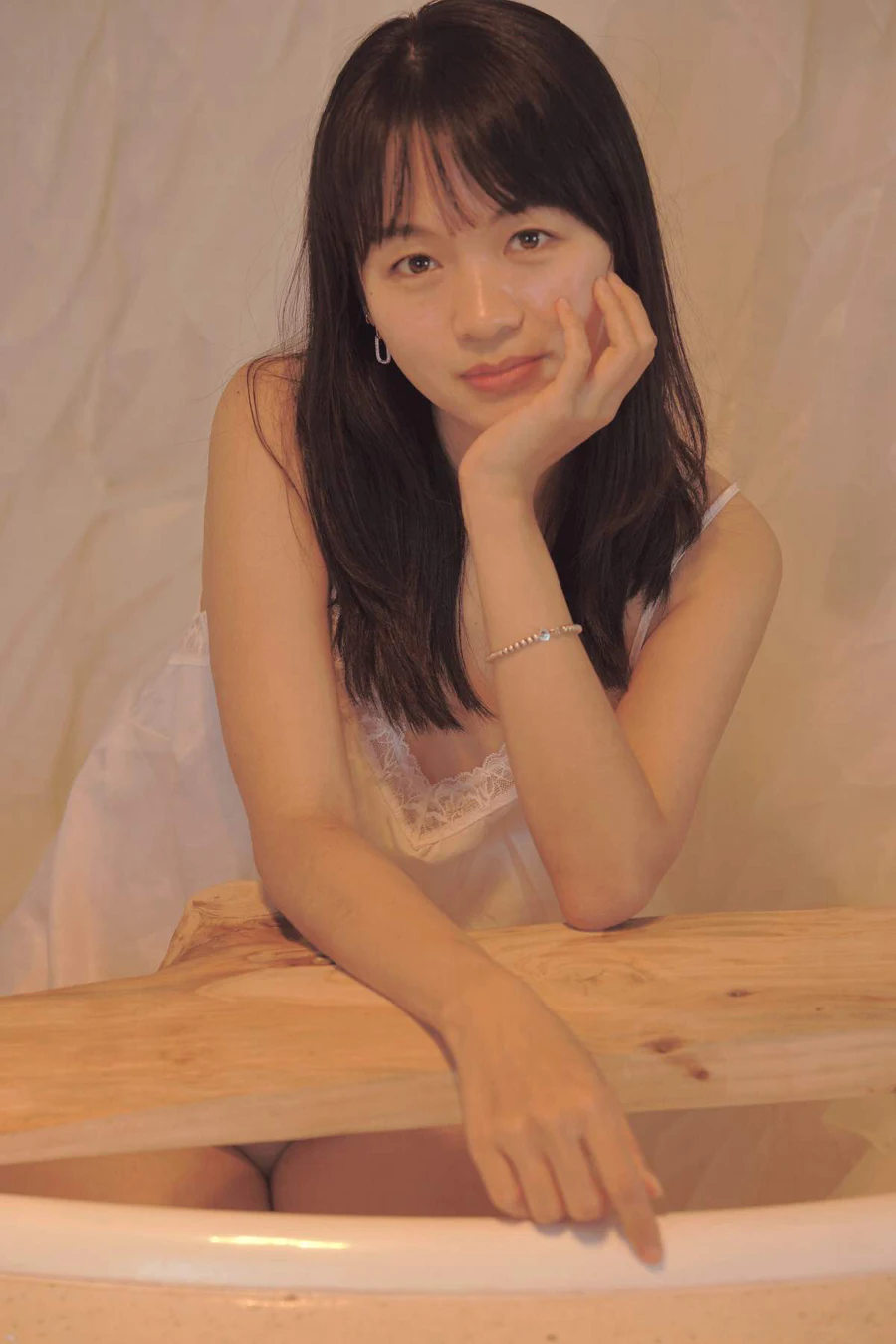 [YITUYU艺图语]2025.08.18 一颗苹果 莉莉安 YITUYU艺图语-第1张