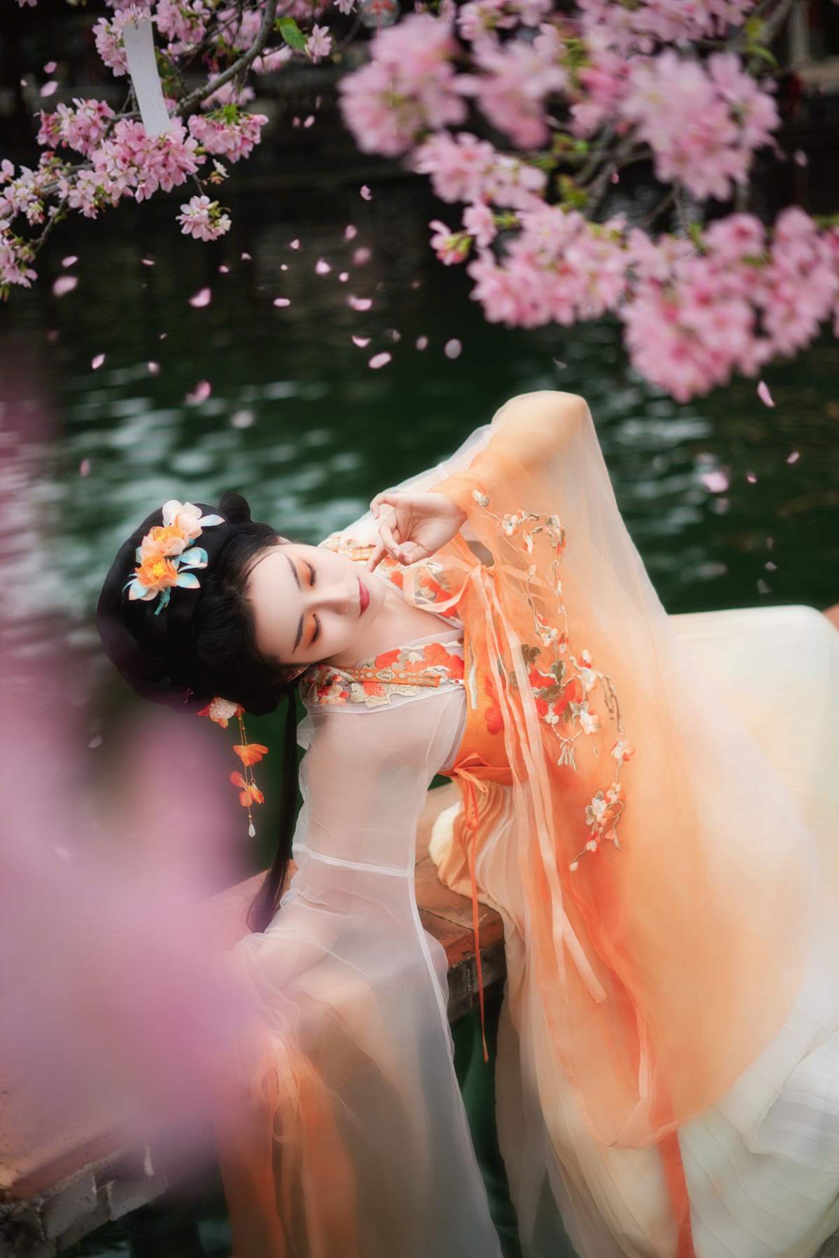 [YITUYU艺图语]2025.08.19 樱花树下 艳子 YITUYU艺图语-第1张