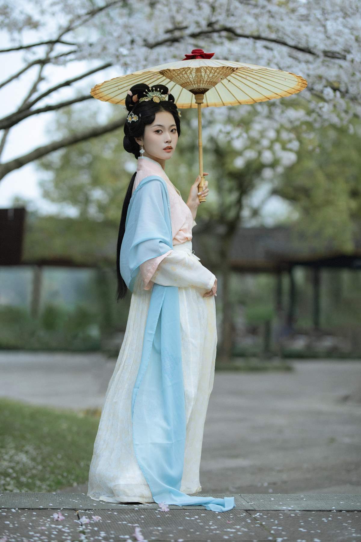 [YITUYU艺图语]2025.08.19 樱花汉服 汀贰 YITUYU艺图语-第1张