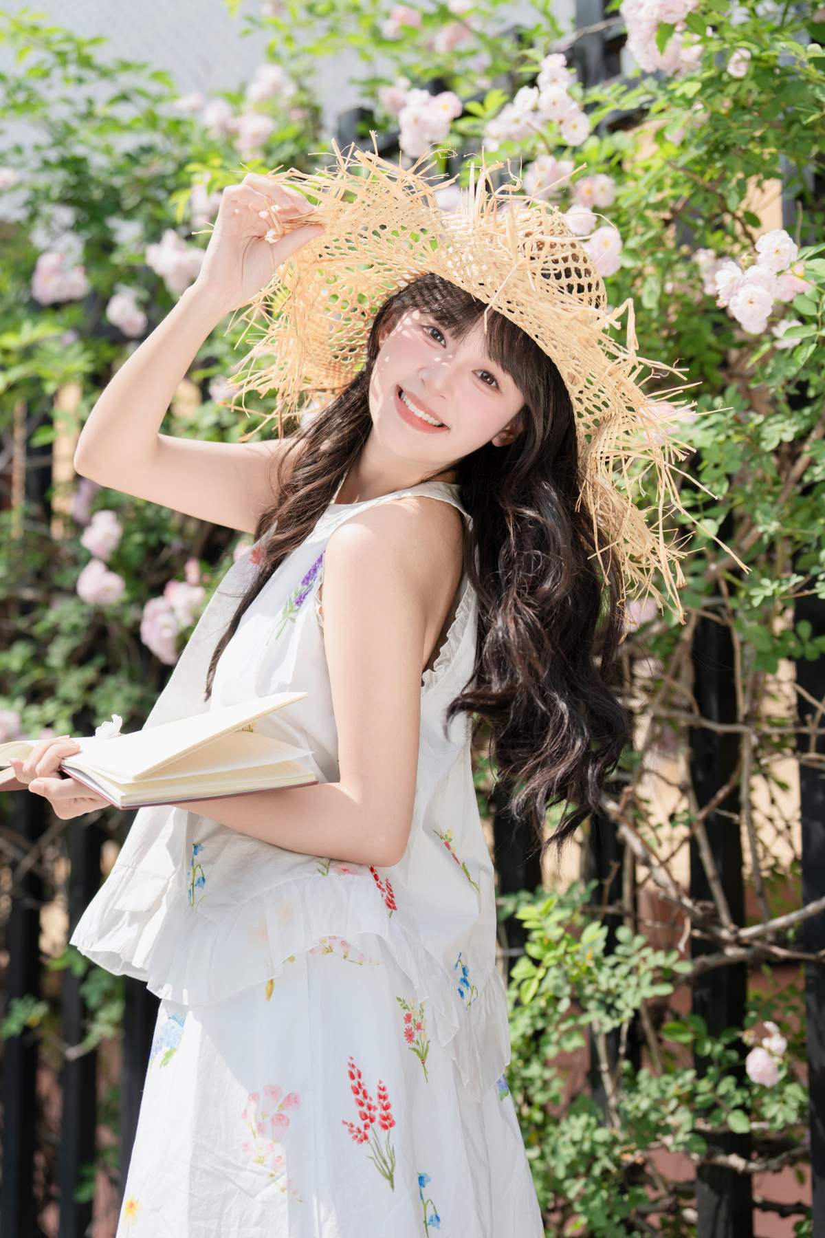 [YITUYU艺图语]2025.08.20 蔷薇花开 夏芋小年 YITUYU艺图语-第1张