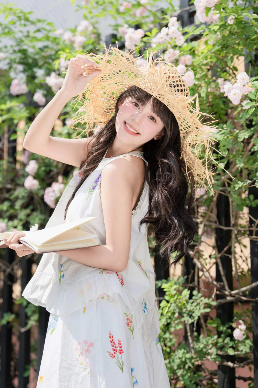 [YITUYU艺图语]2025.08.20 蔷薇花开 夏芋小年 YITUYU艺图语-第1张