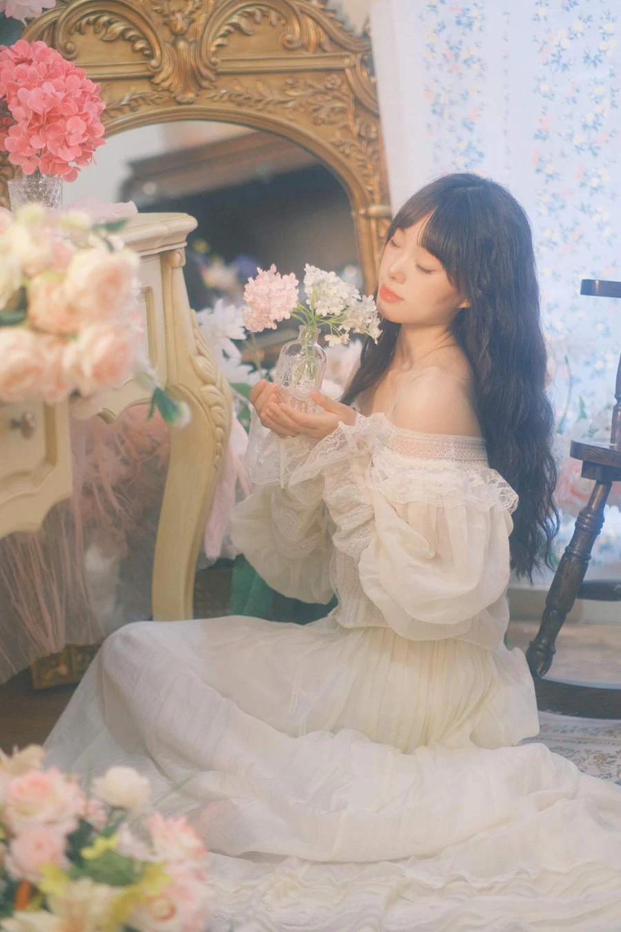[YITUYU艺图语]2025.08.20 温柔法式花房少女 椰汁 YITUYU艺图语-第1张