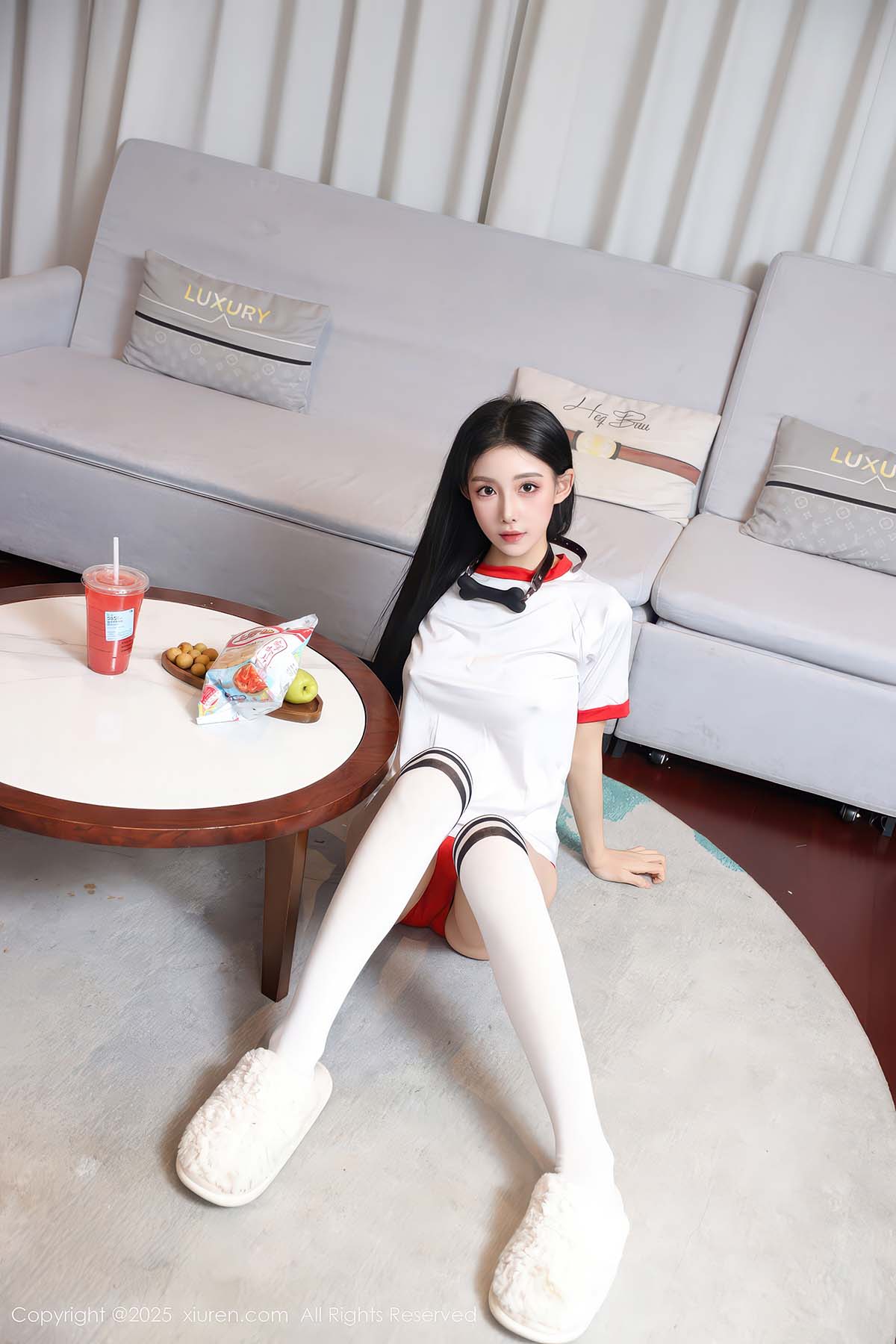 [Xiuren秀人网]2025.12.16 NO.11110 许微微呀 Xiuren秀人网-第1张