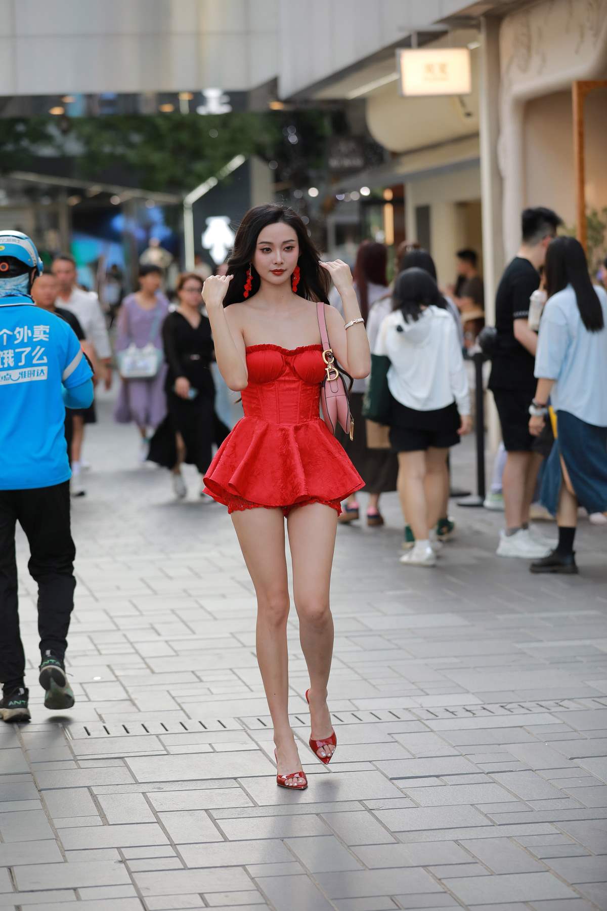 精选街拍作品 NO.5119 红裙长腿高跟美女 街拍-第1张