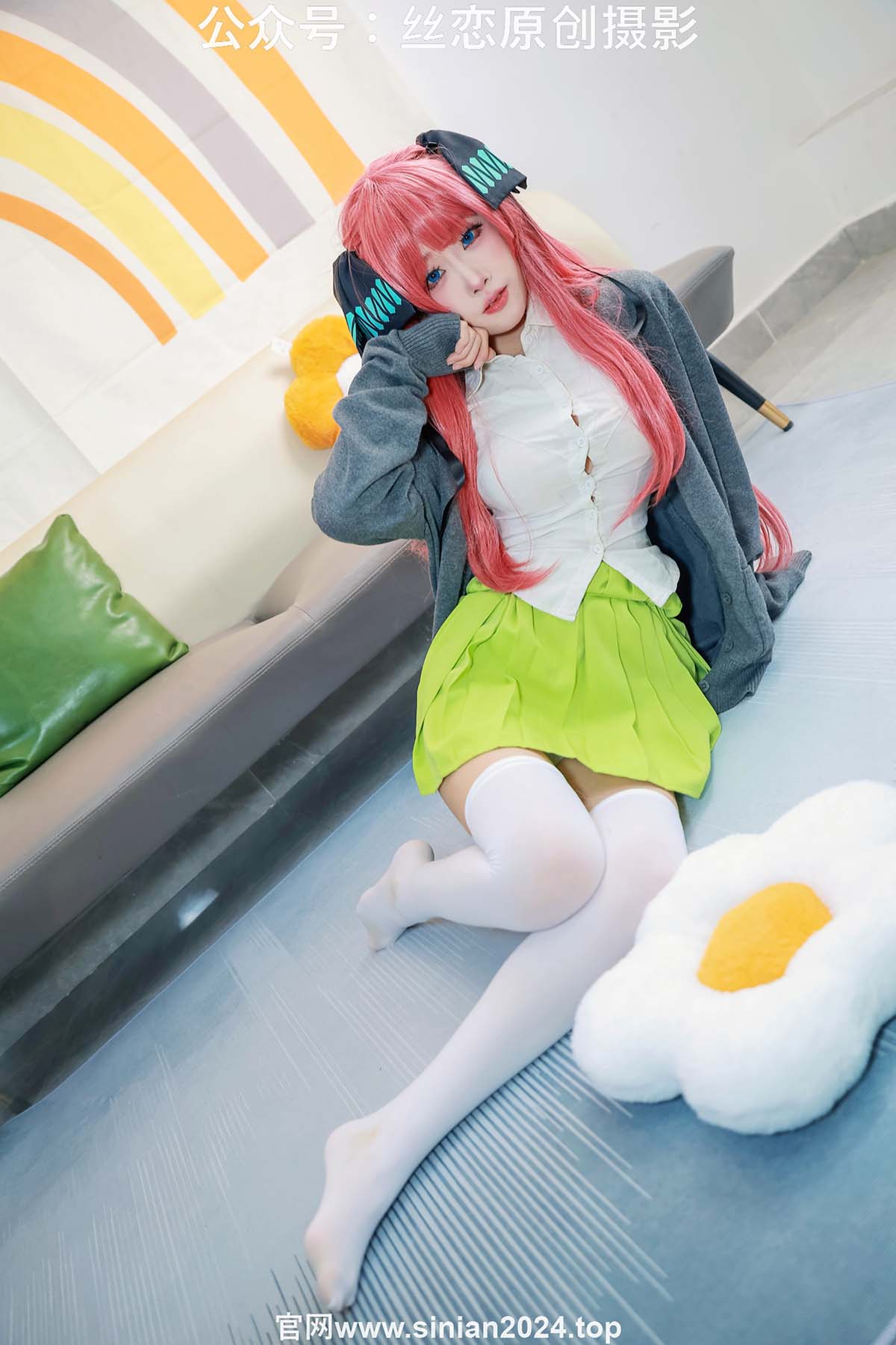 丝恋摄影 NO.023 小梦-cos动漫角色 jk连衣裙 白色丝袜 黑色小皮鞋 丝恋摄影-第1张