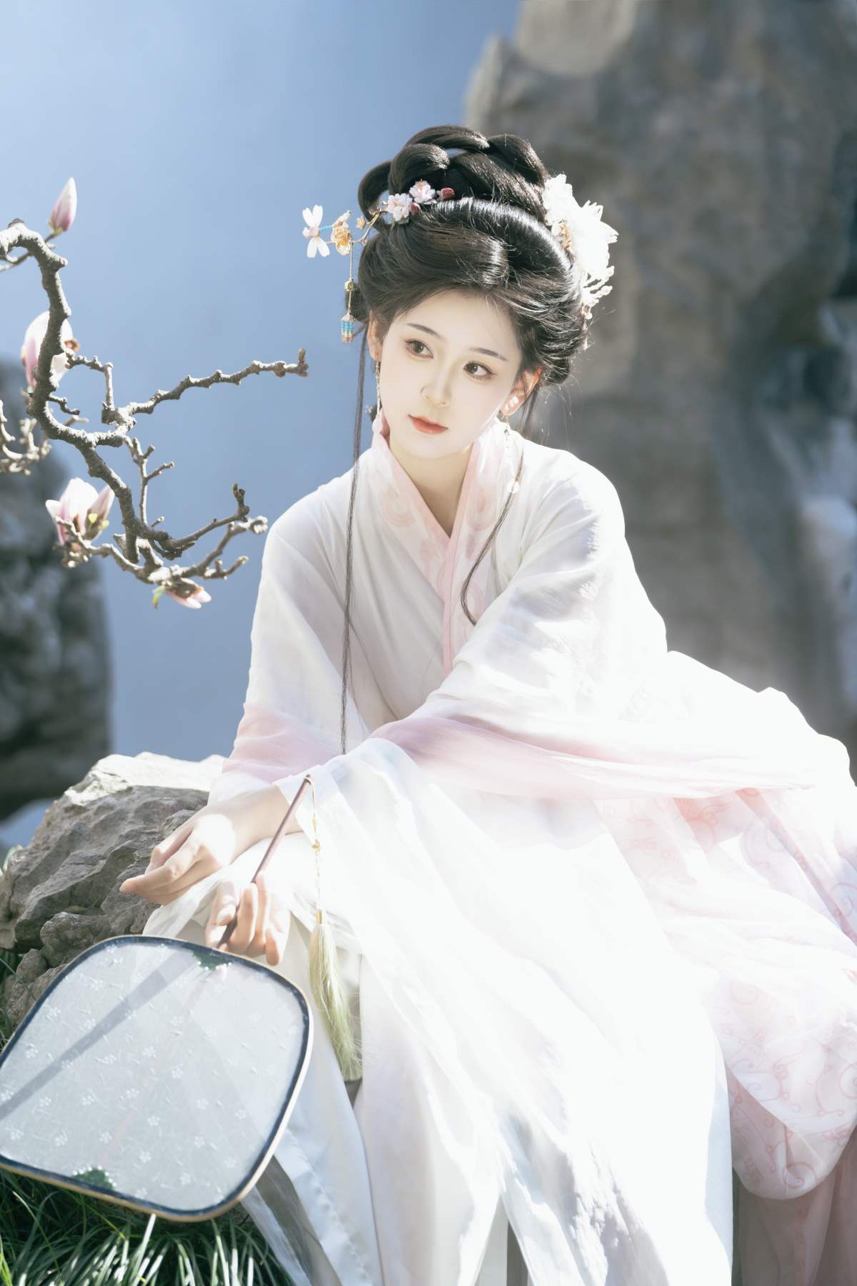 [YITUYU艺图语]2025.08.23 二乔玉兰 梦里不知身是客 甜心芽芽 YITUYU艺图语-第1张